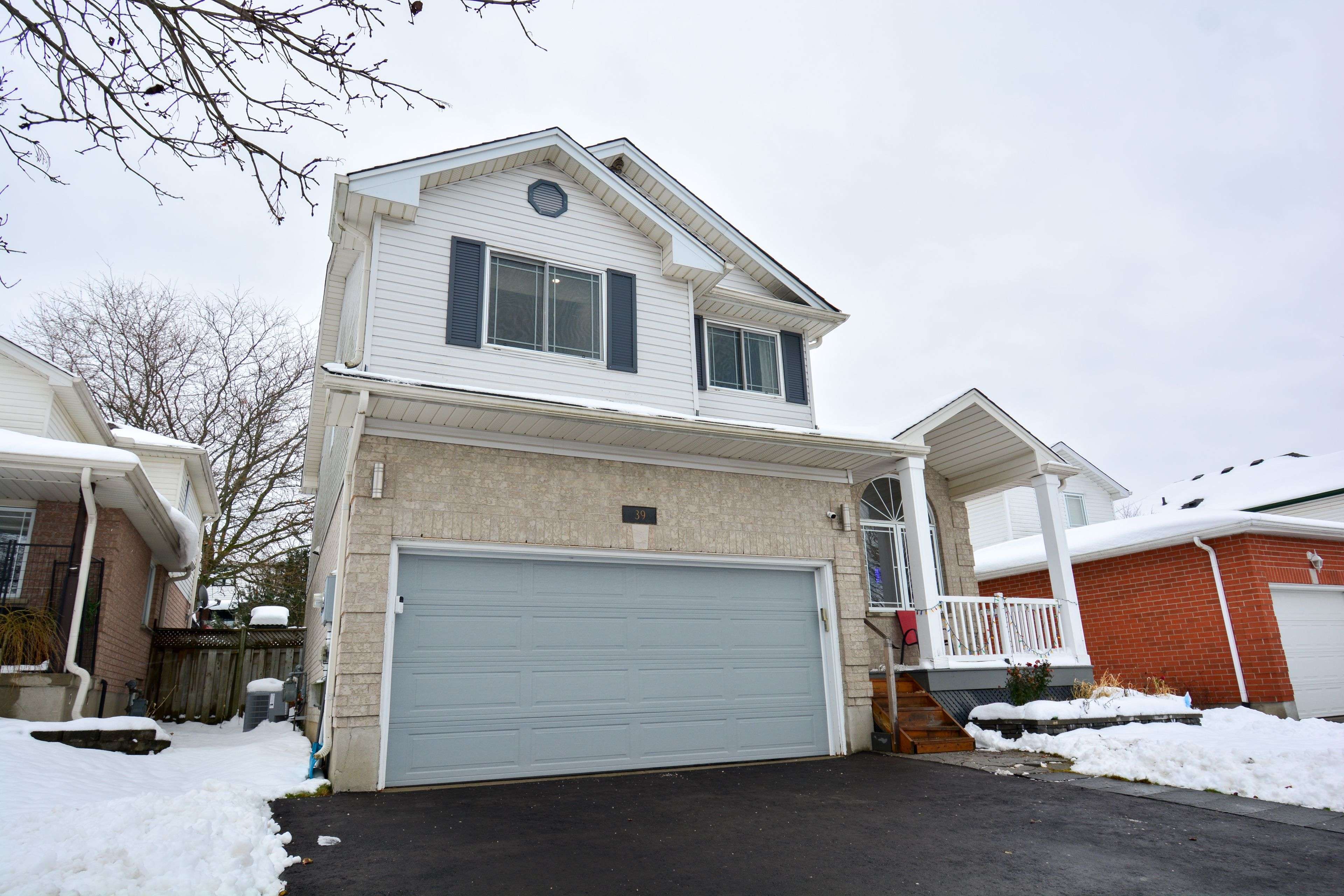 Cambridge, ON N3C 4C4,39 Endeavour DR