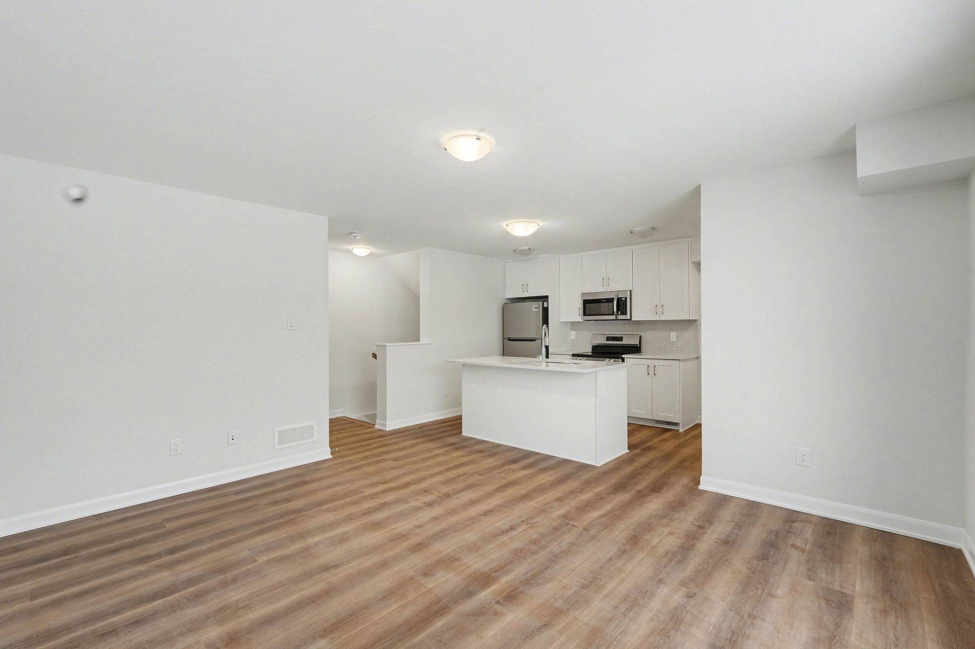 Kanata, ON K2T 0T1,1209 Creekway Private