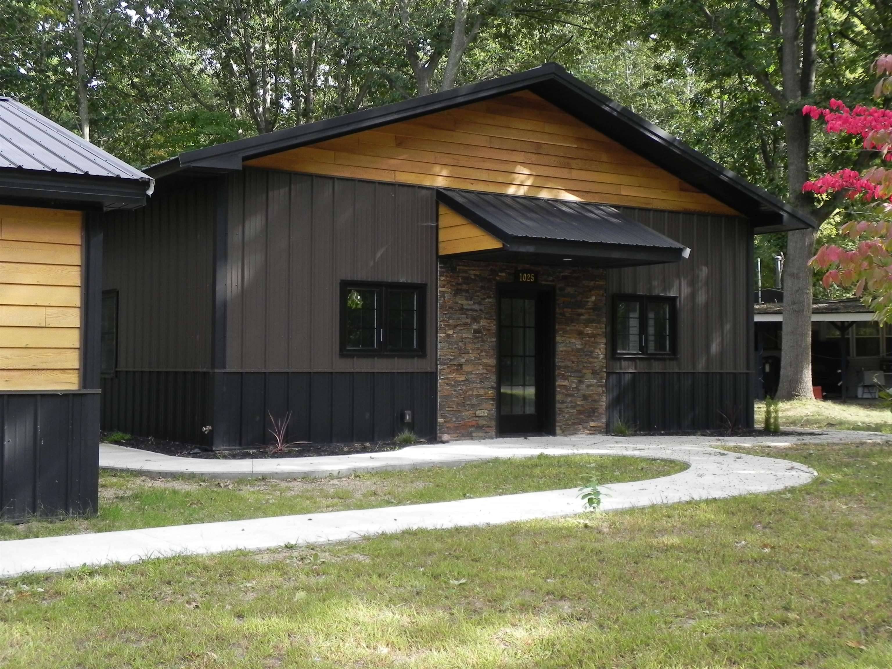 Weidman, MI 48893,1025 Barcelona DR