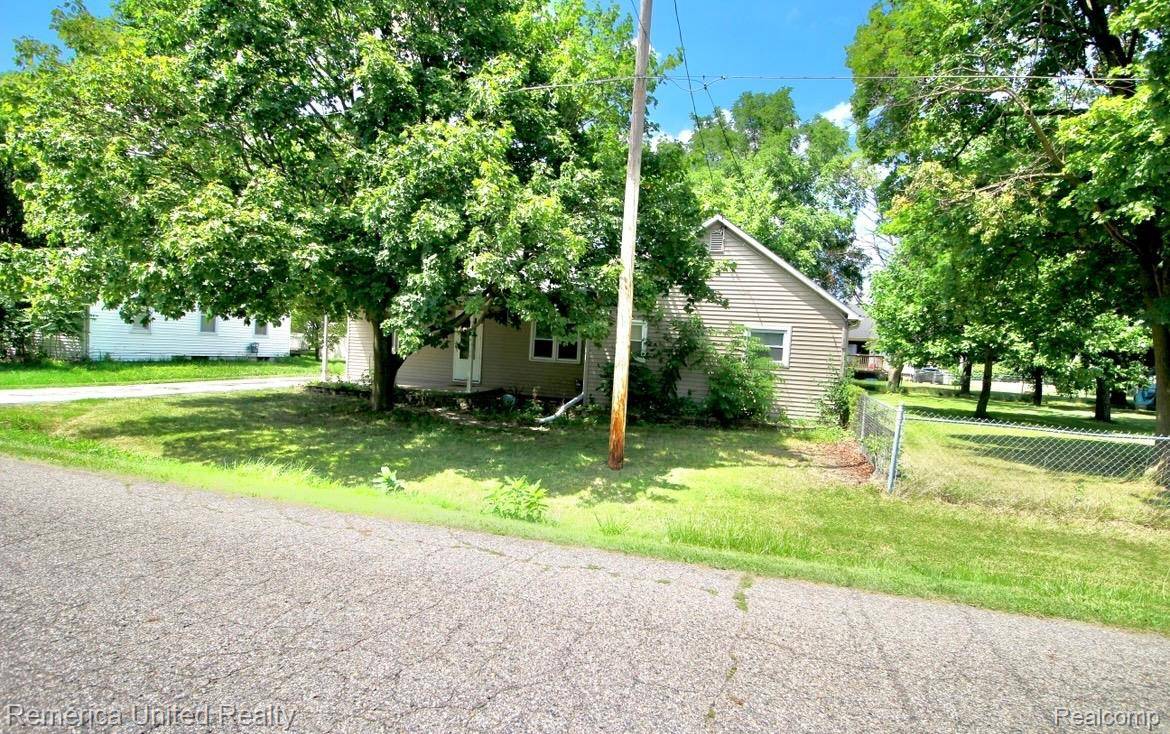 Grand Blanc, MI 48507,2237 Lincoln Manor DR