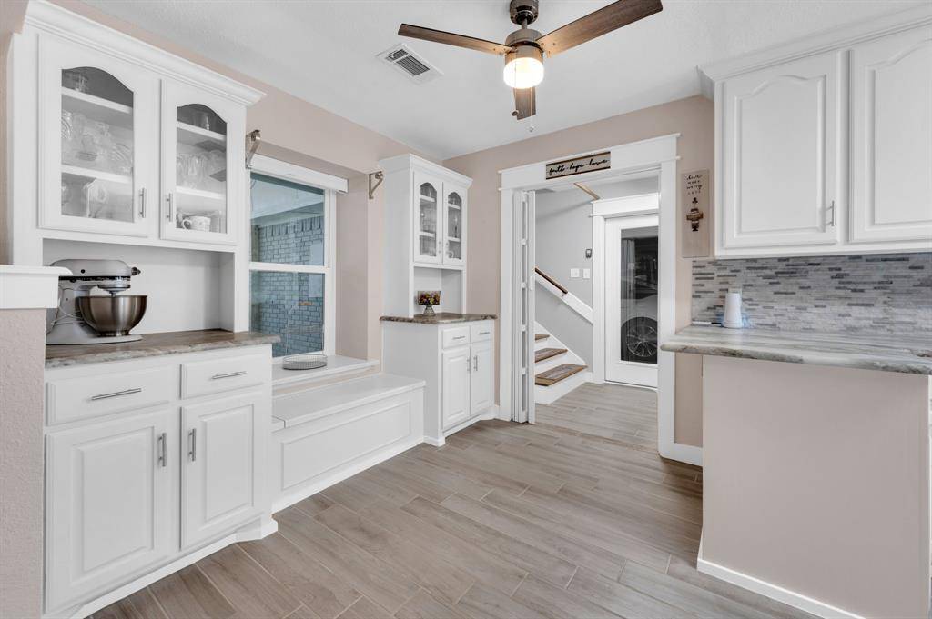 Waxahachie, TX 75165,214 Twin Lakes Drive