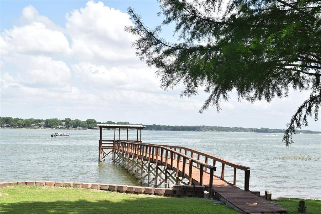 Weatherford, TX 76087,914 W Lake Drive