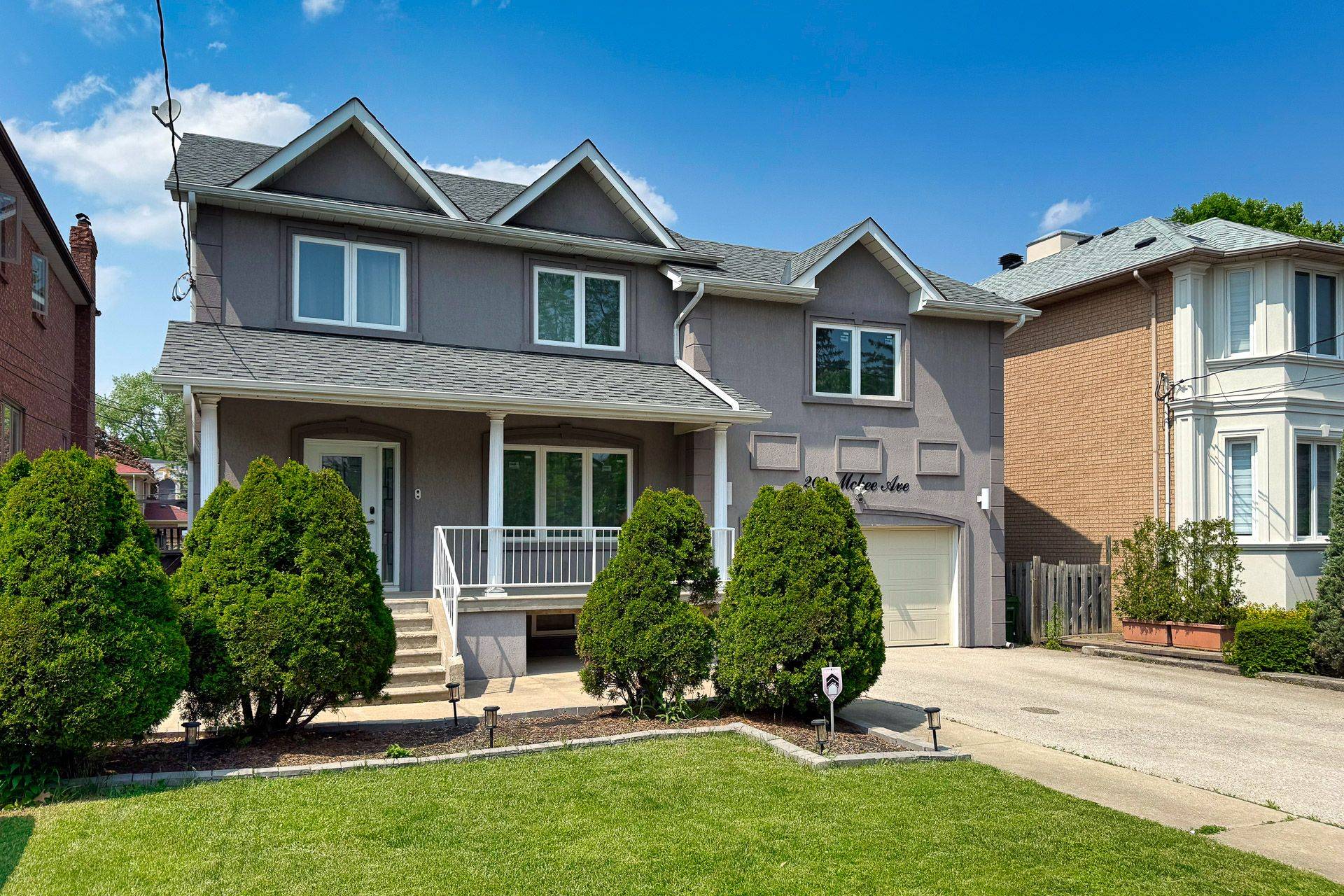 Toronto C14, ON M2N 4C8,202 Mckee AVE