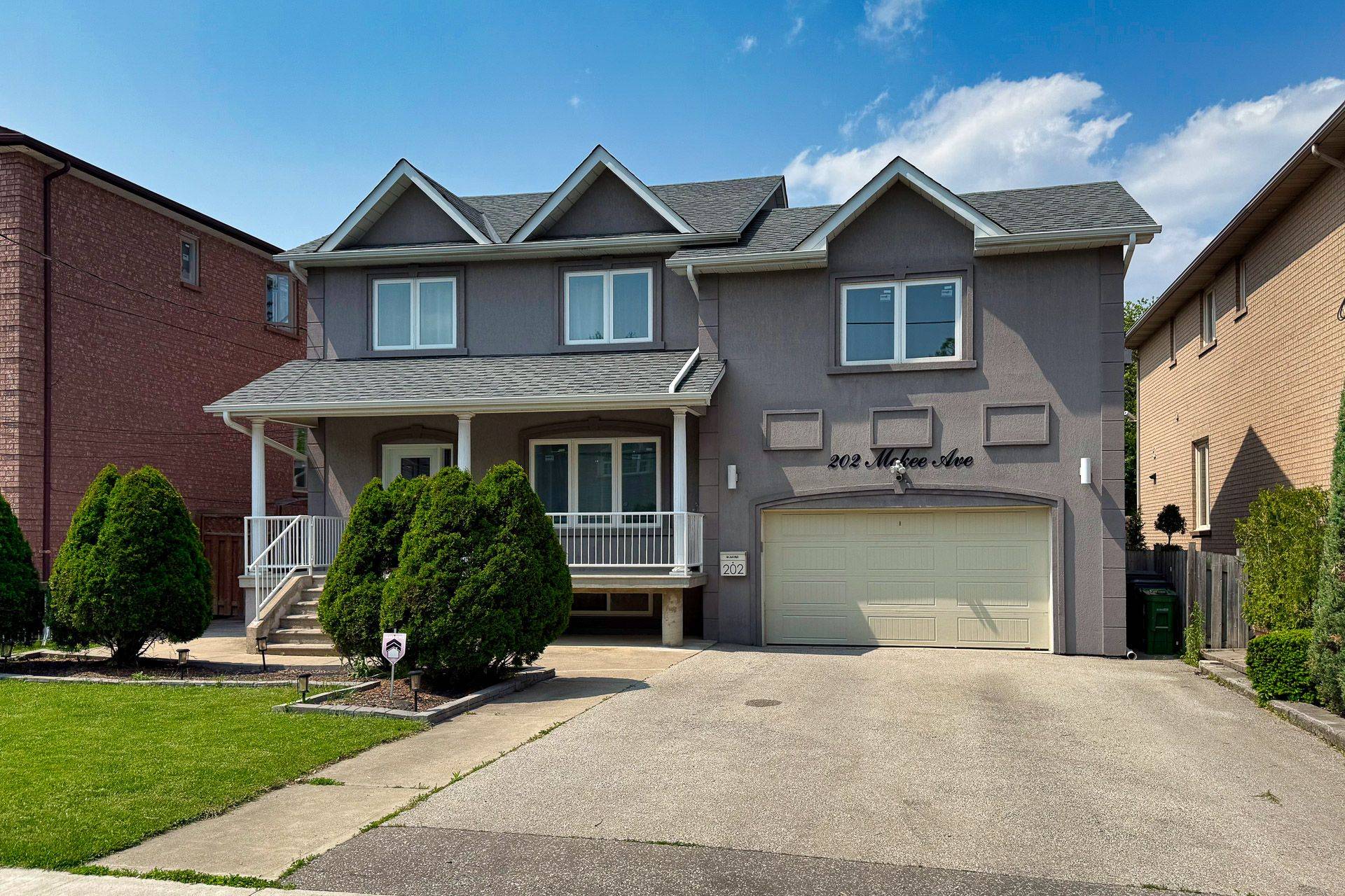 Toronto C14, ON M2N 4C8,202 Mckee AVE