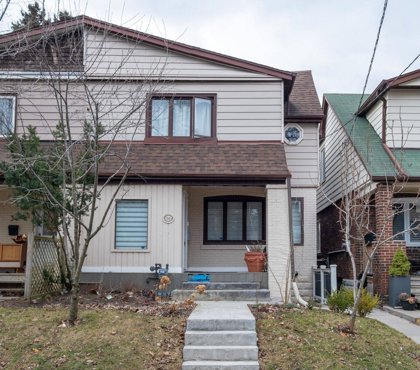Toronto E03, ON M4C 5G5,36 Thyra AVE #Lower