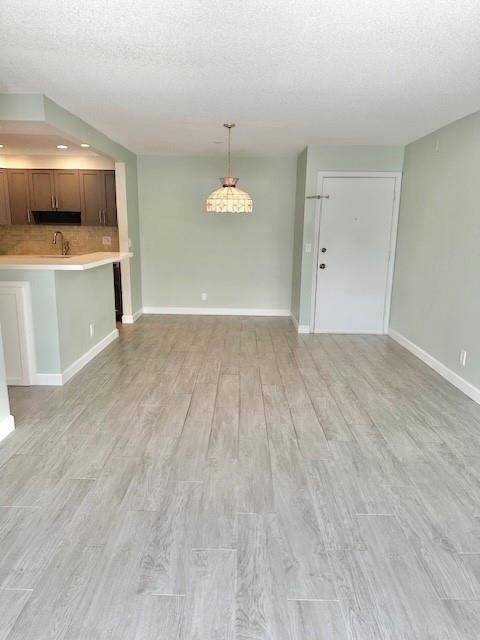 Pompano Beach, FL 33060,130 Cypress Club Dr #323