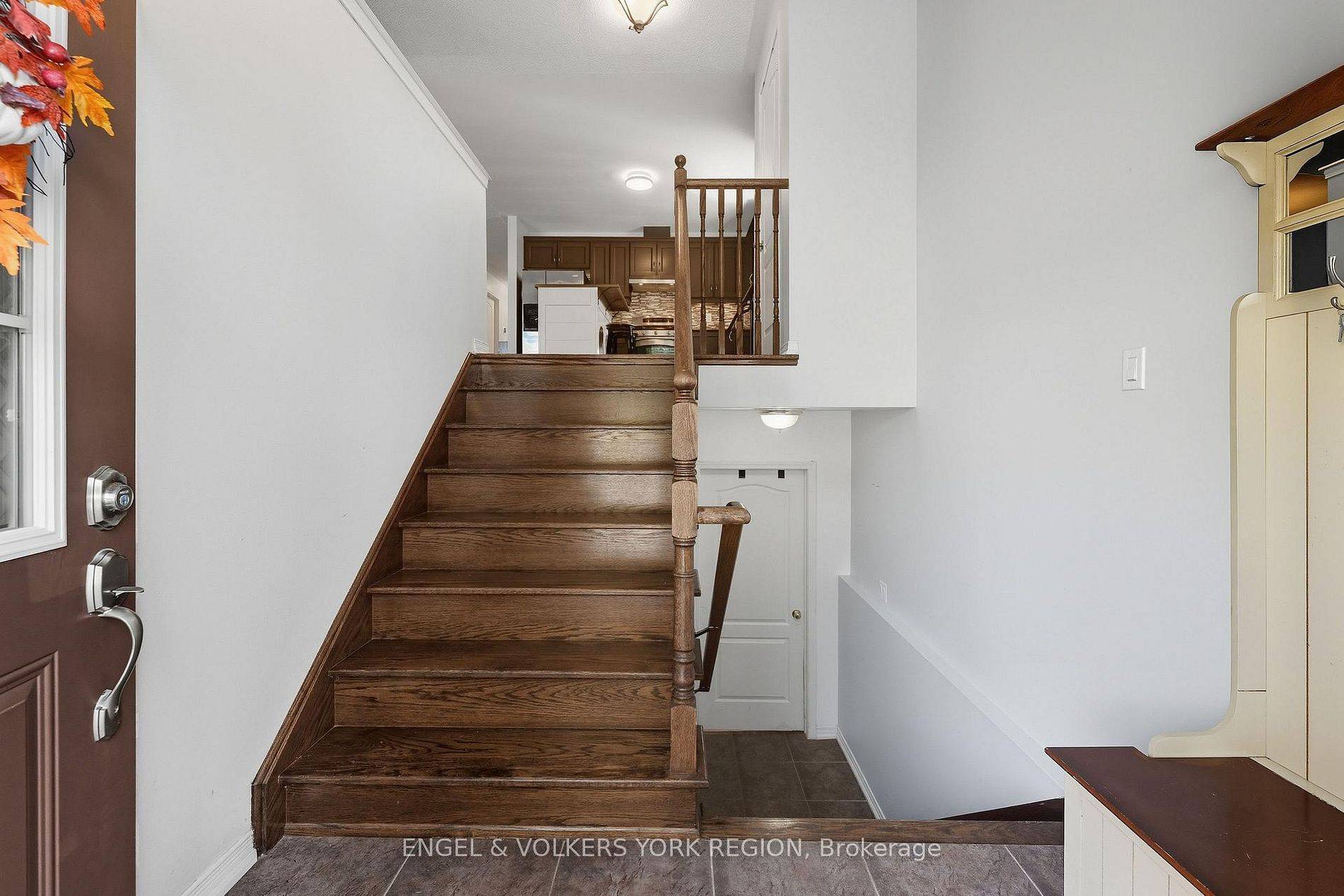 Bradford West Gwillimbury, ON L3Z 0K6,23 Weir ST