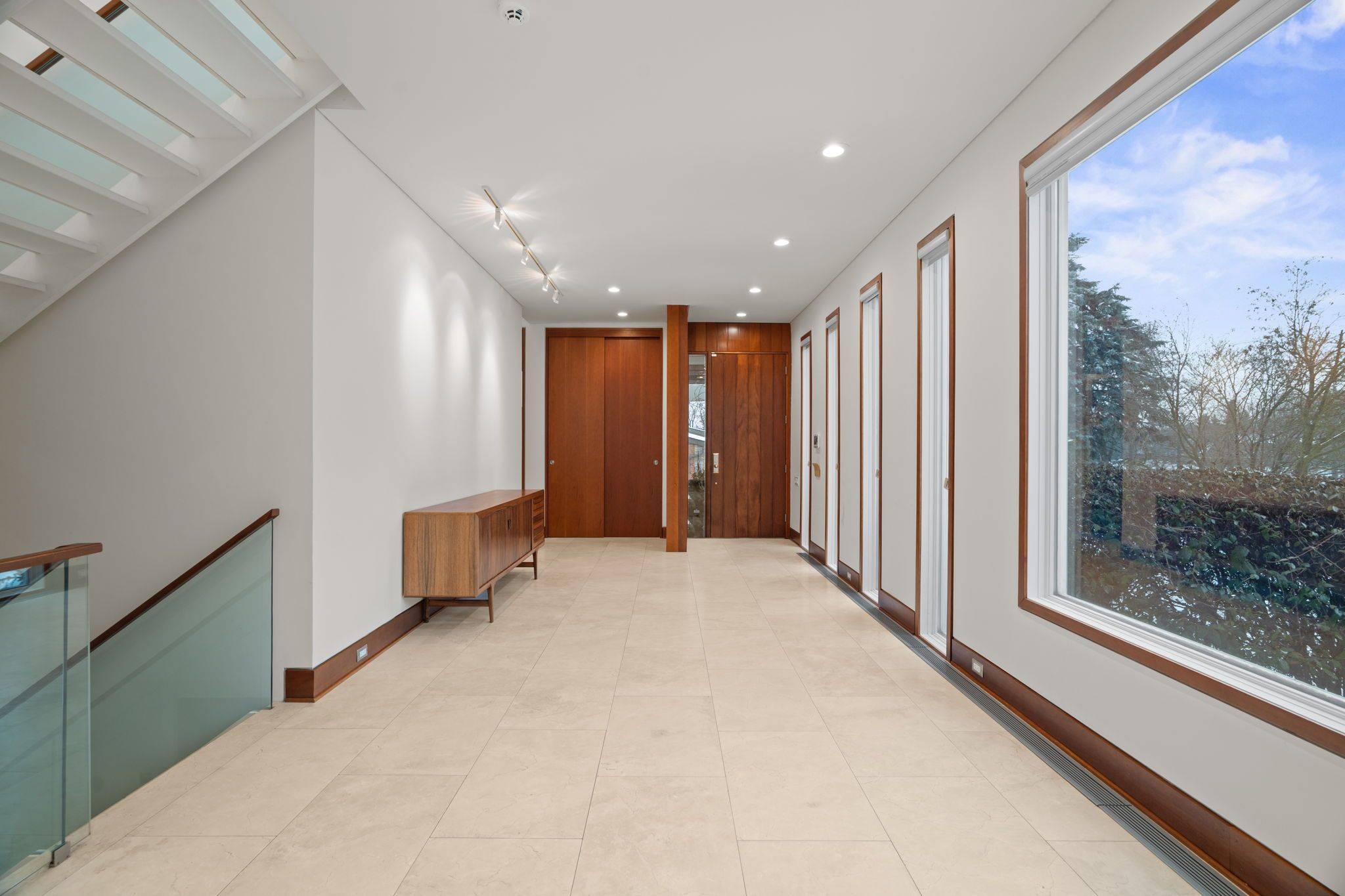 Markham, ON L3T 3A7,33 Fairway Heights DR