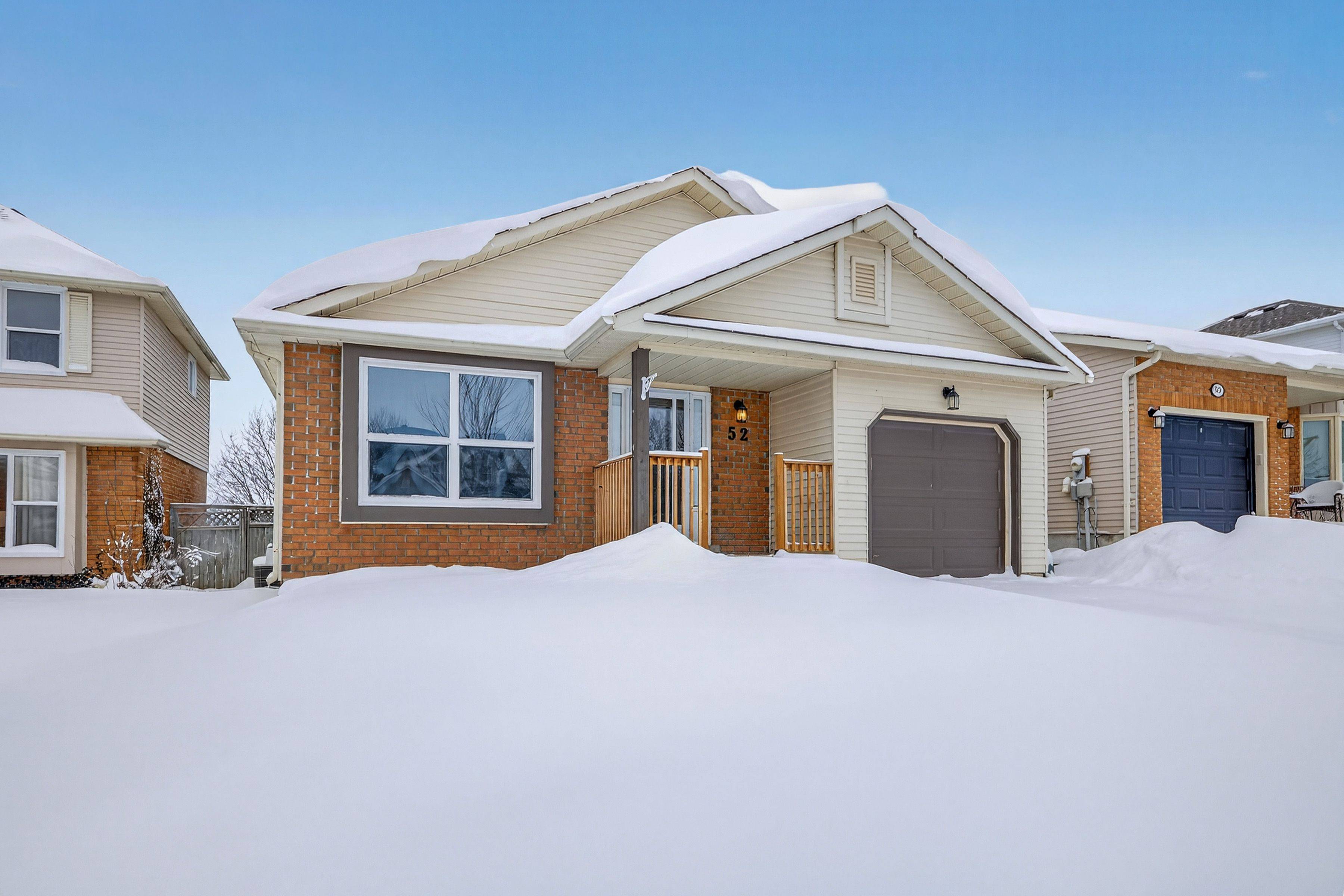 Barrie, ON L4N 6T7,52 Gosney CRES