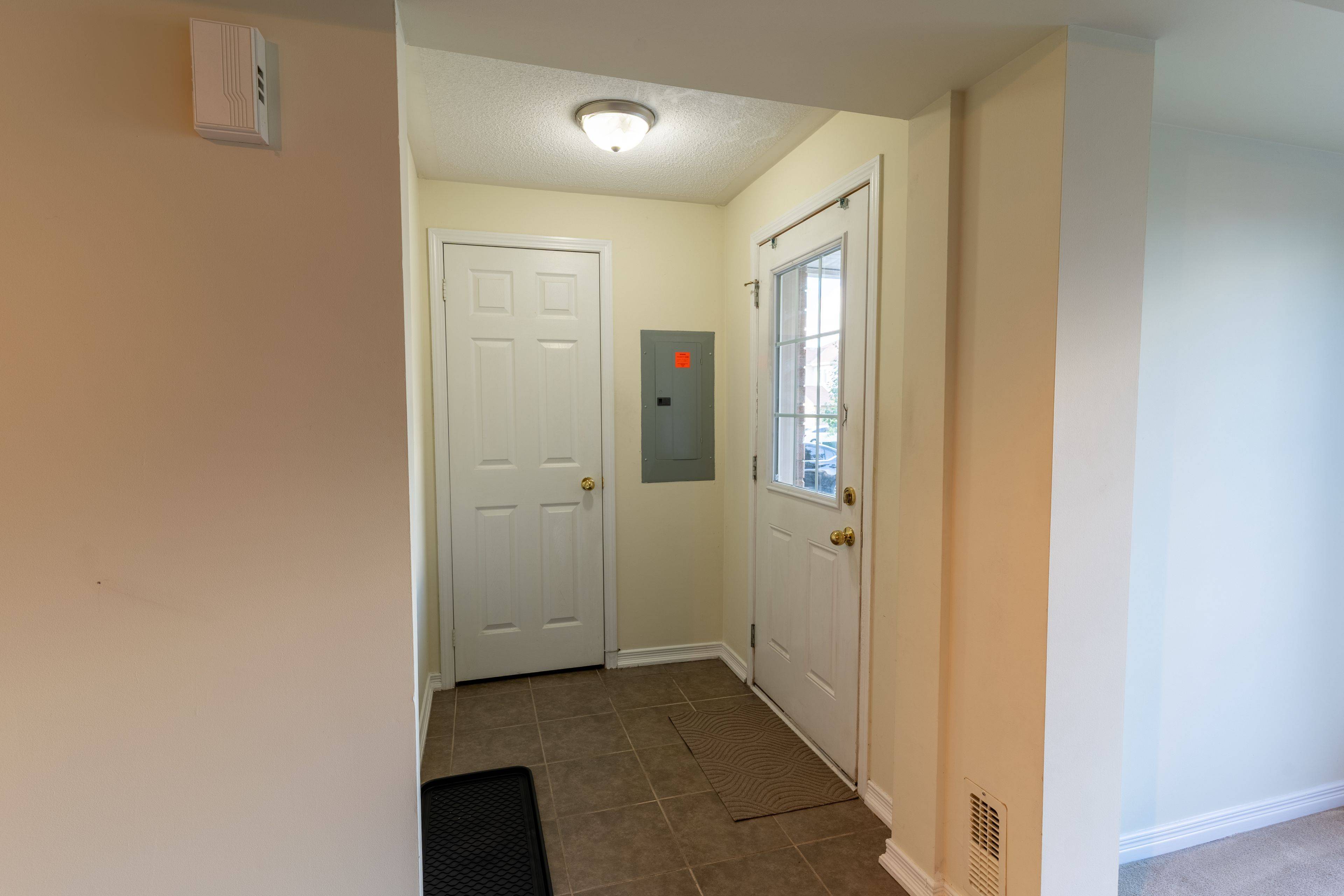 Barrie, ON L4M 0G2,175 Stanley ST ##33 / #34