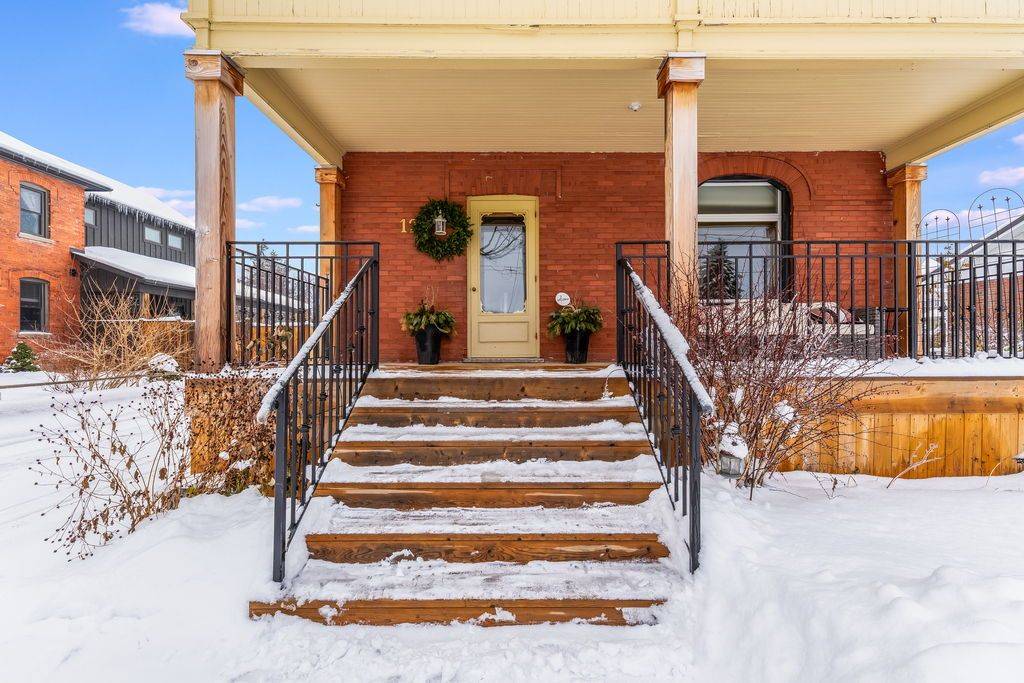 Clearview, ON L0M 1G0,12 Elizabeth ST W