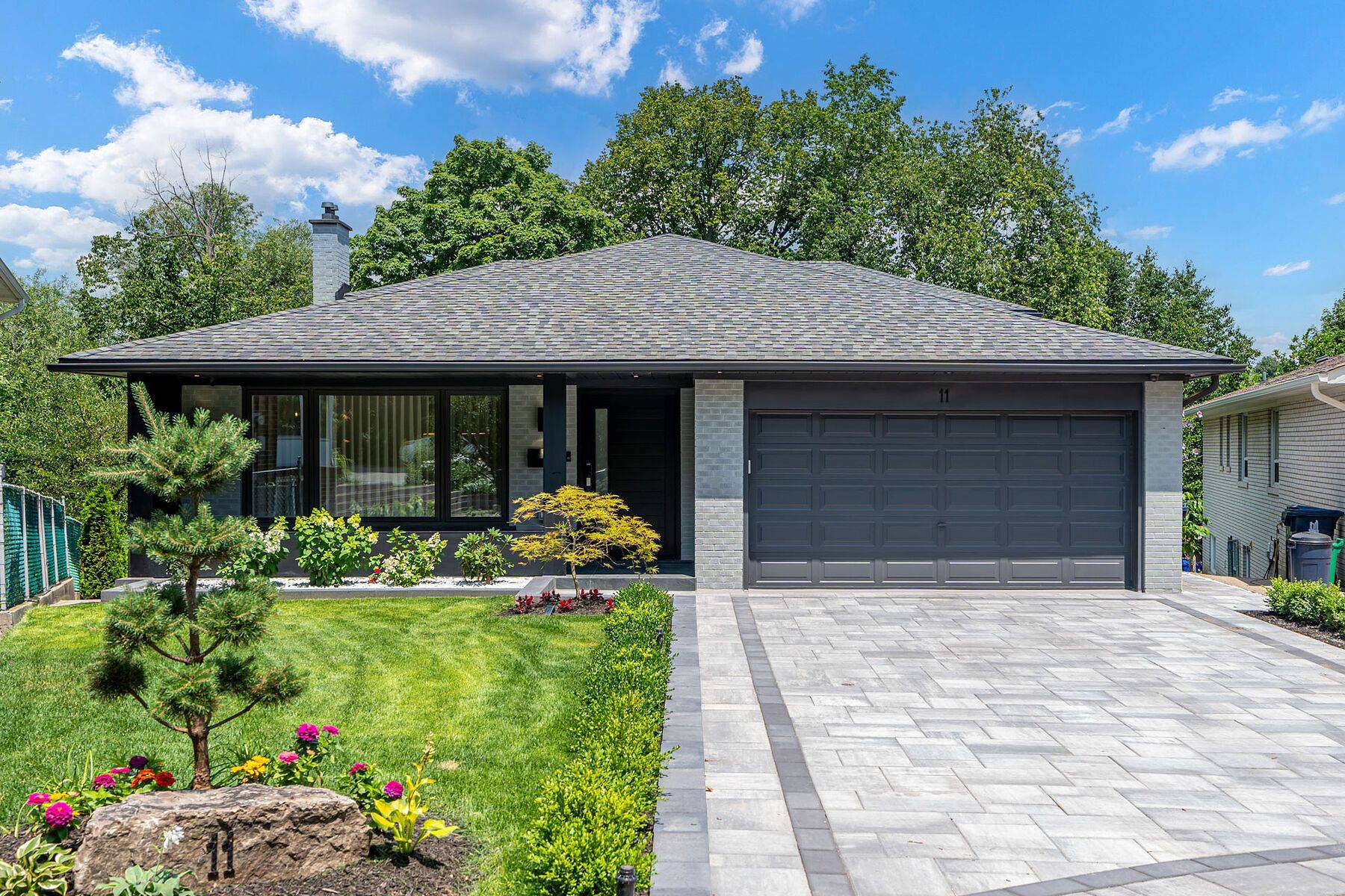 Toronto W09, ON M9P 2J7,11 Sherin CT