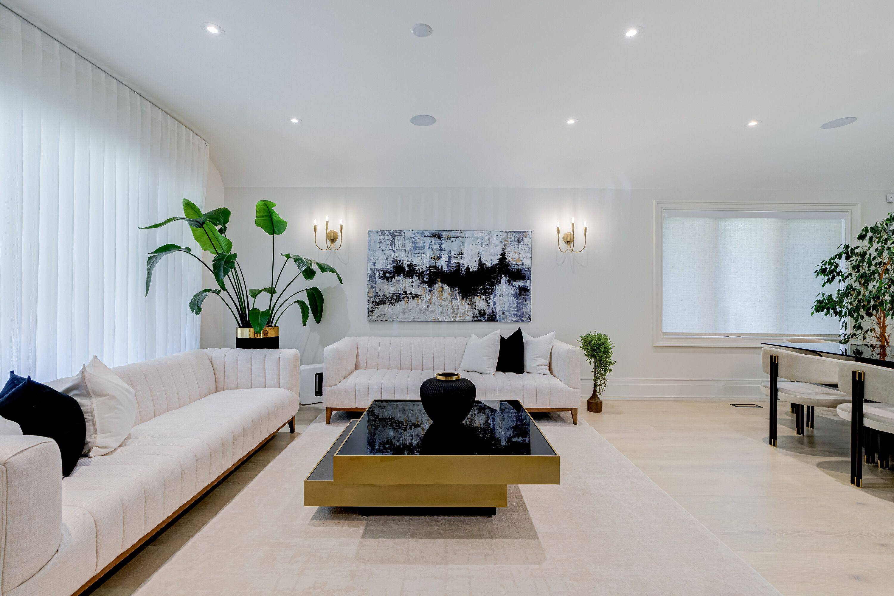 Toronto W09, ON M9P 2J7,11 Sherin CT