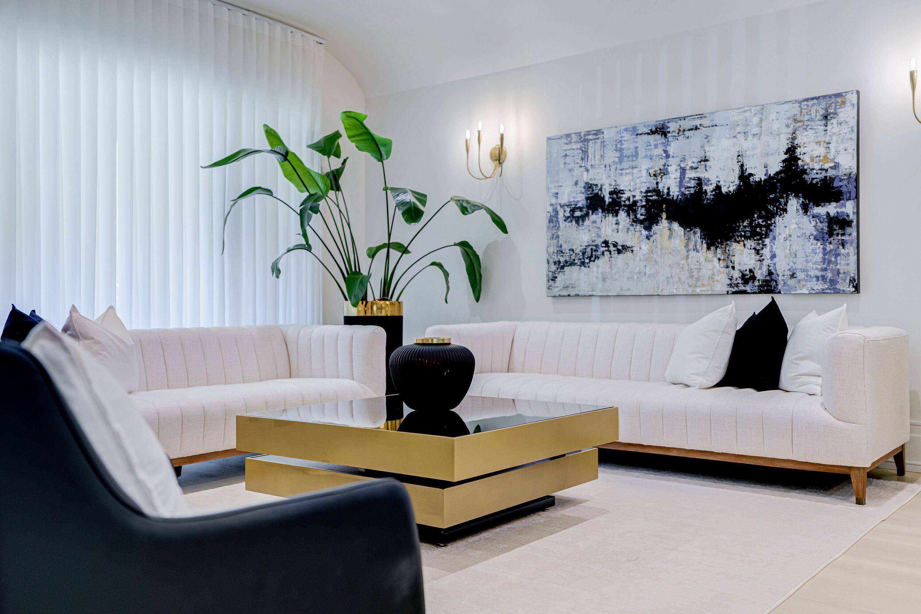 Toronto W09, ON M9P 2J7,11 Sherin CT