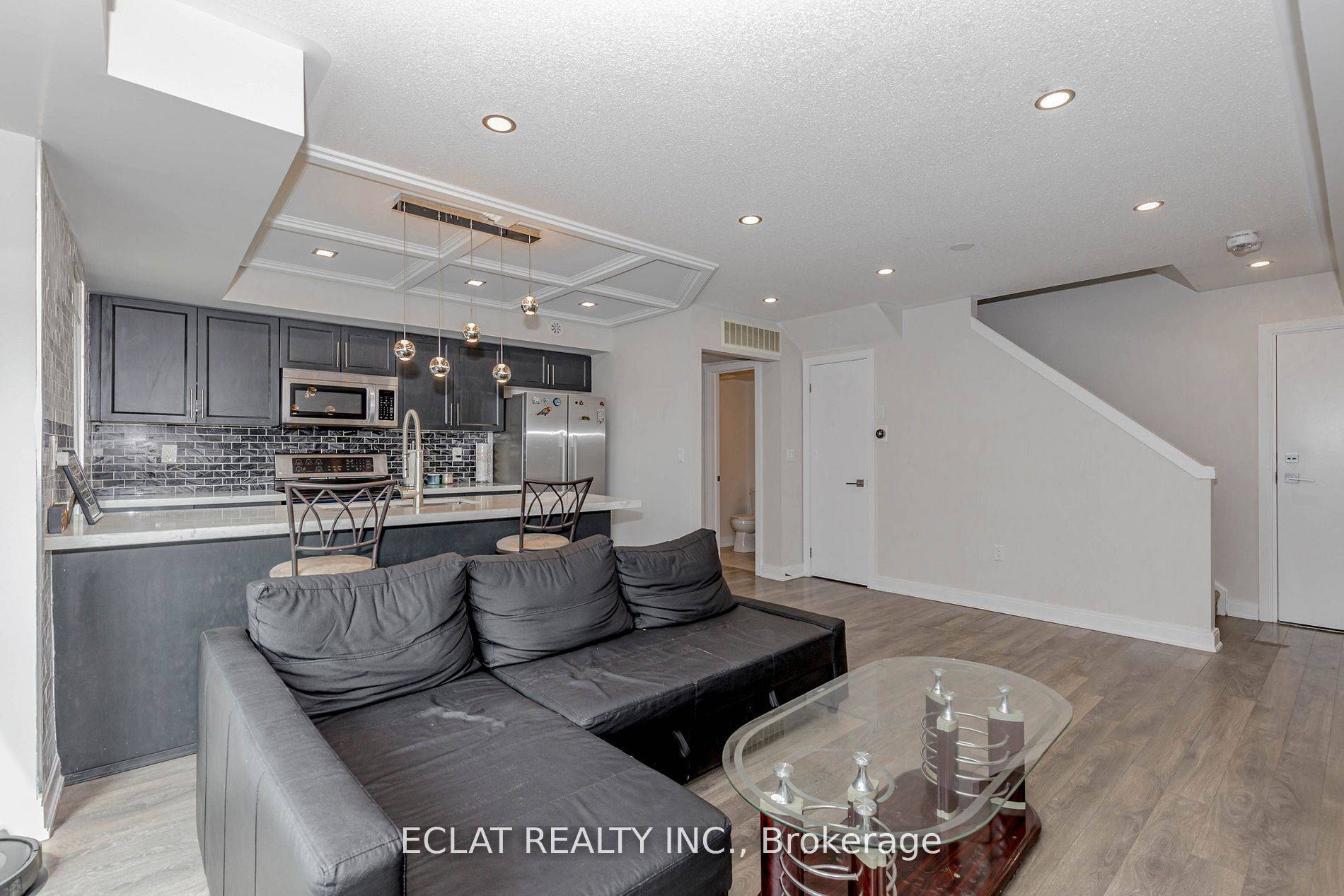 Brampton, ON L7A 4S3,100 Dufay RD #100