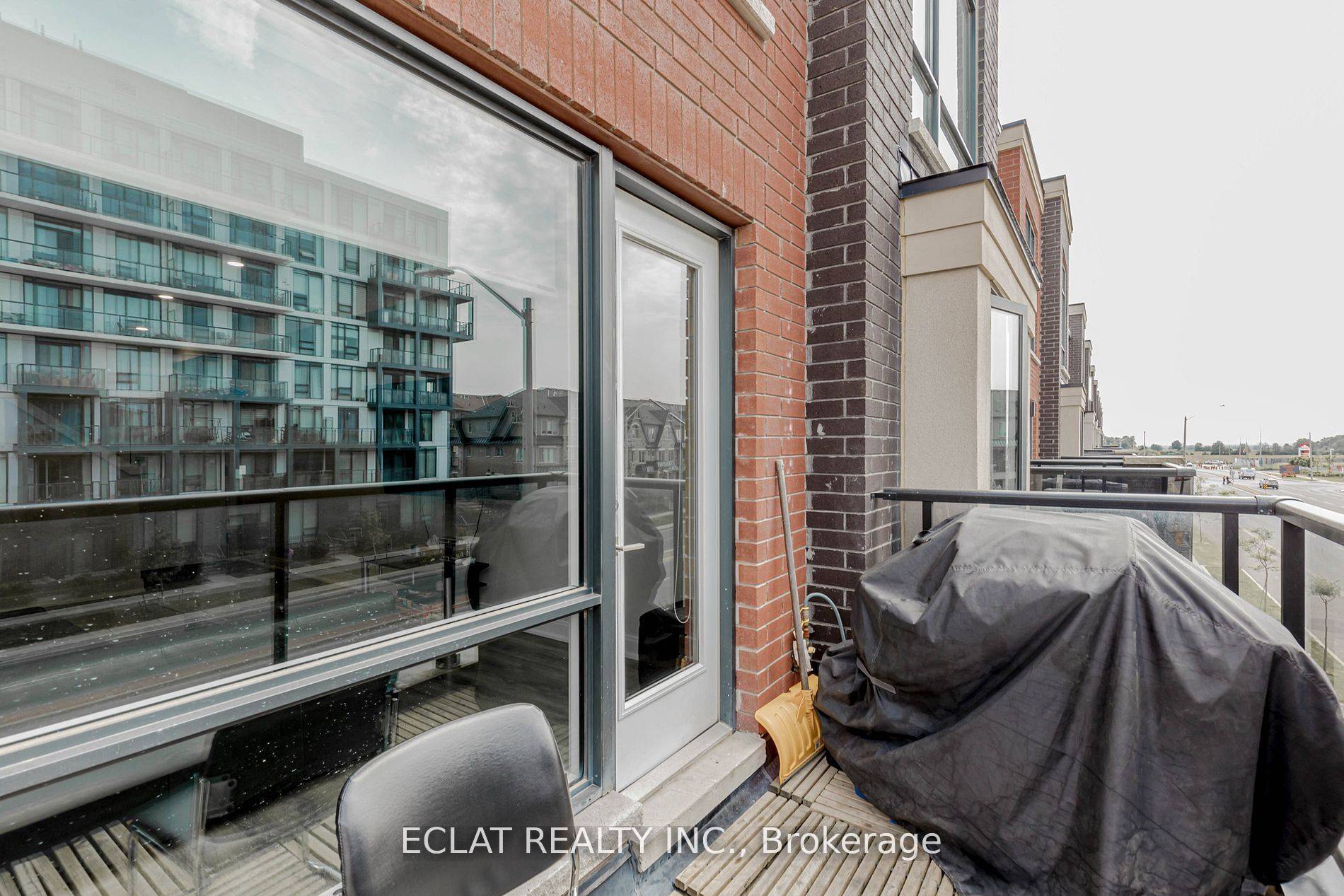 Brampton, ON L7A 4S3,100 Dufay RD #100