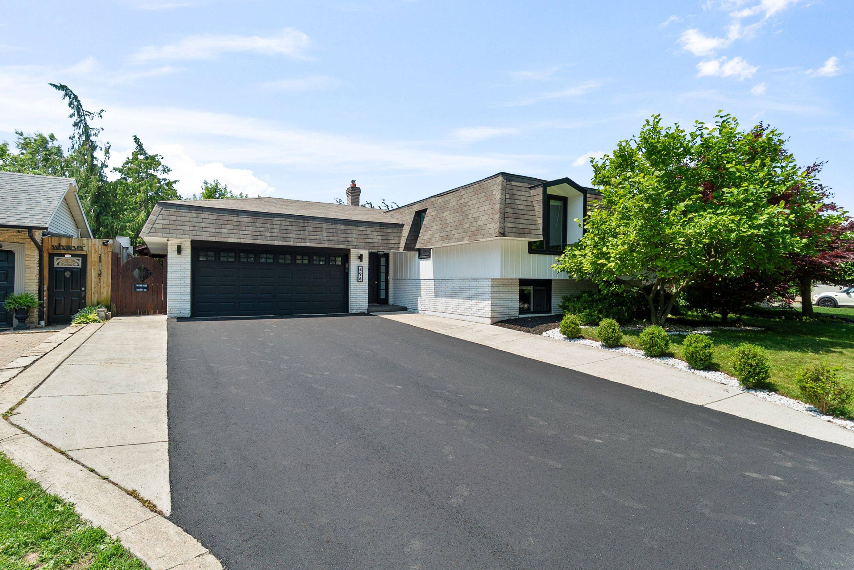 Oakville, ON L6L 3K1,496 Seymour DR