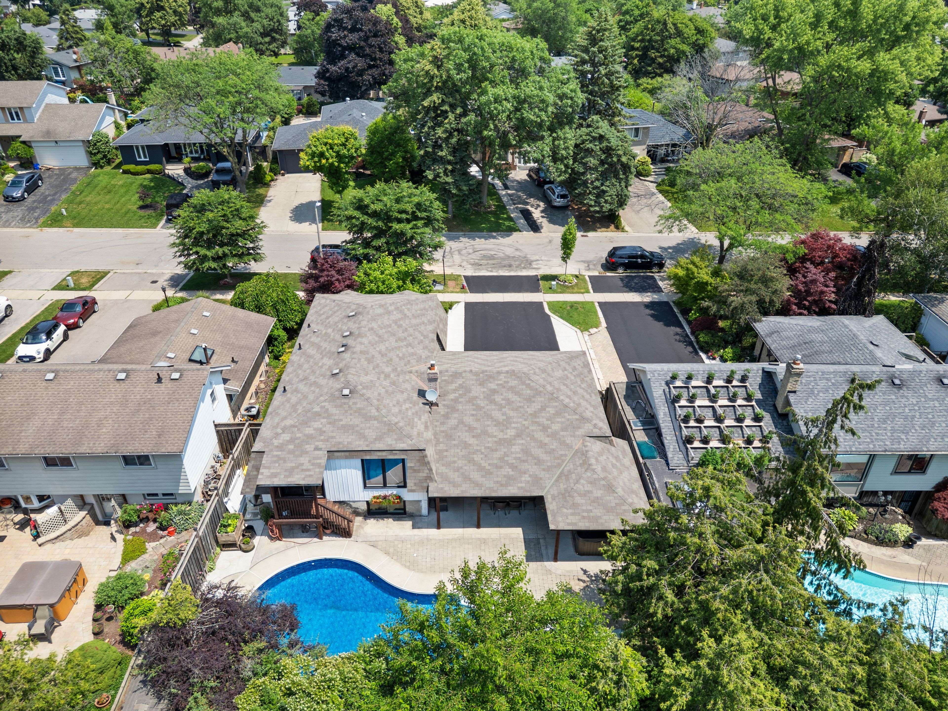 Oakville, ON L6L 3K1,496 Seymour DR