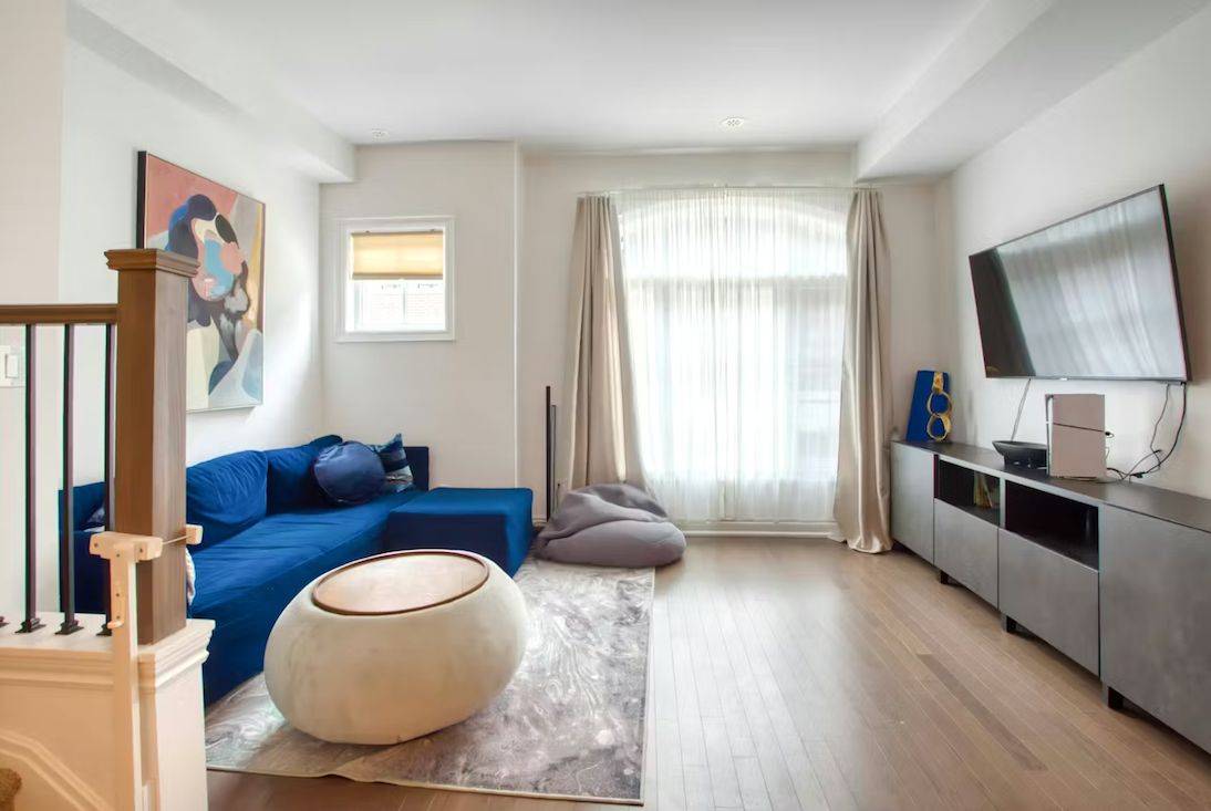 Mississauga, ON L5M 2R5,40 Lunar CRES #Unit 65