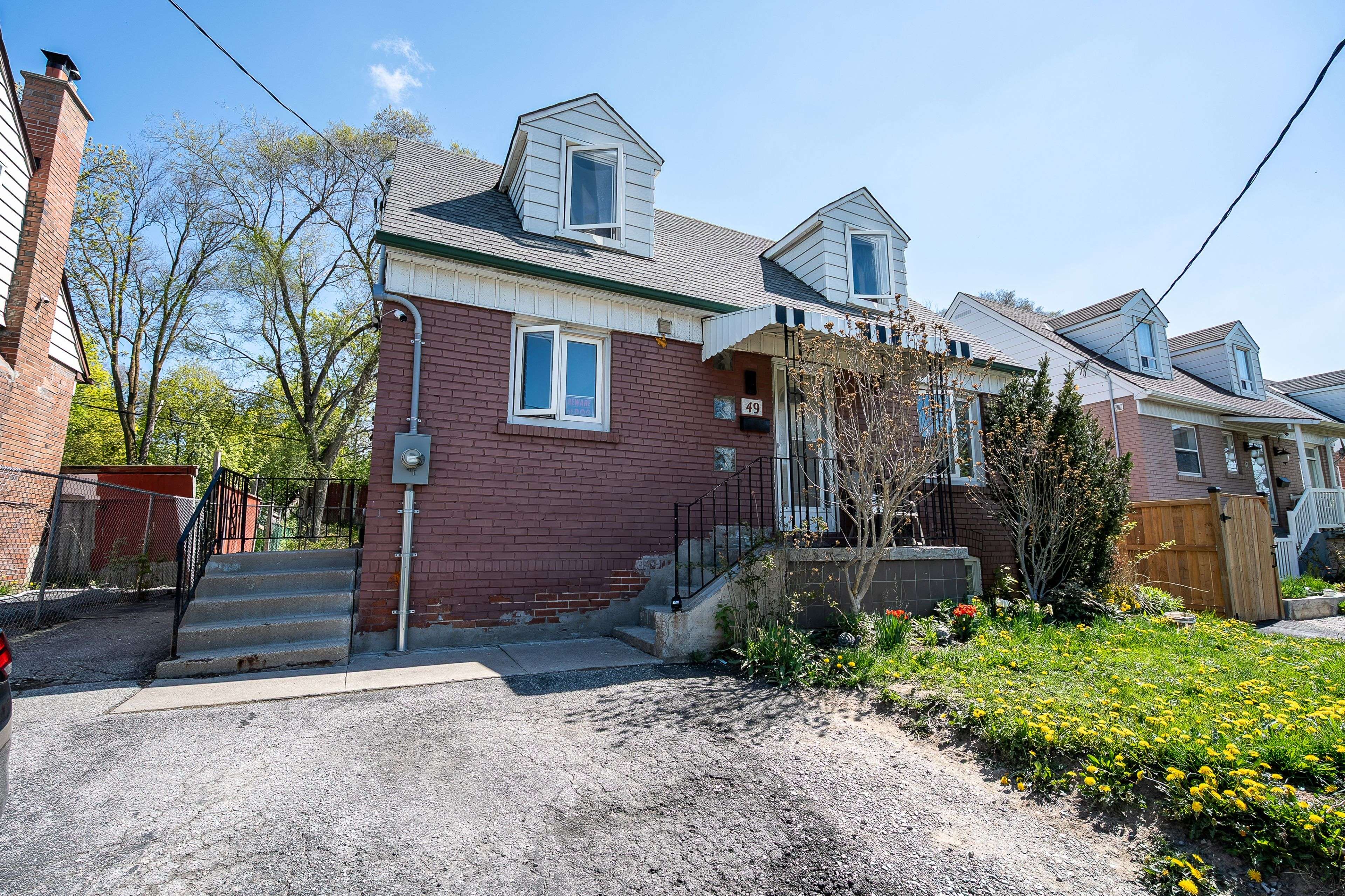 Toronto W04, ON M6M 4B1,49 Trethewey DR