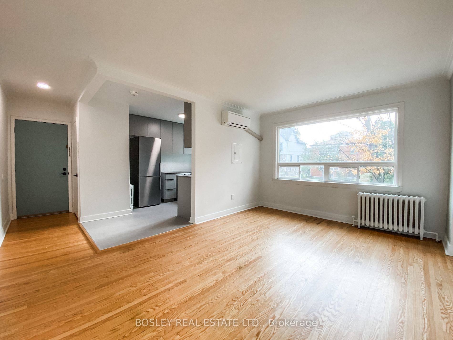 Toronto W04, ON M9N 2G2,14 Wadsworth BLVD #6