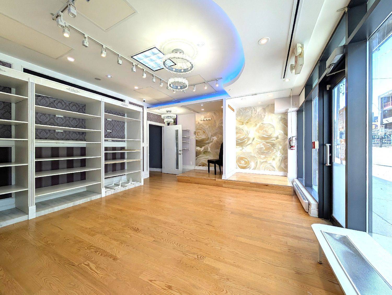 Toronto W02, ON M6P 2K9,413 Keele ST