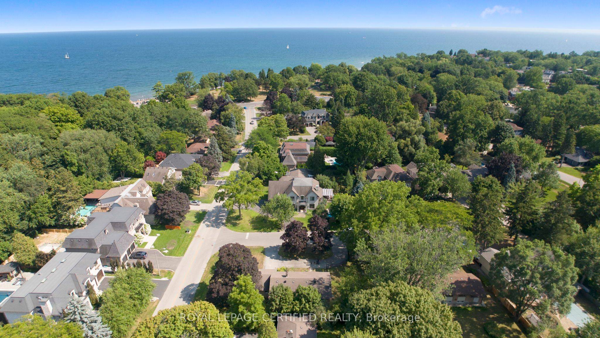 Oakville, ON L6L 1L3,122 Selgrove CRES