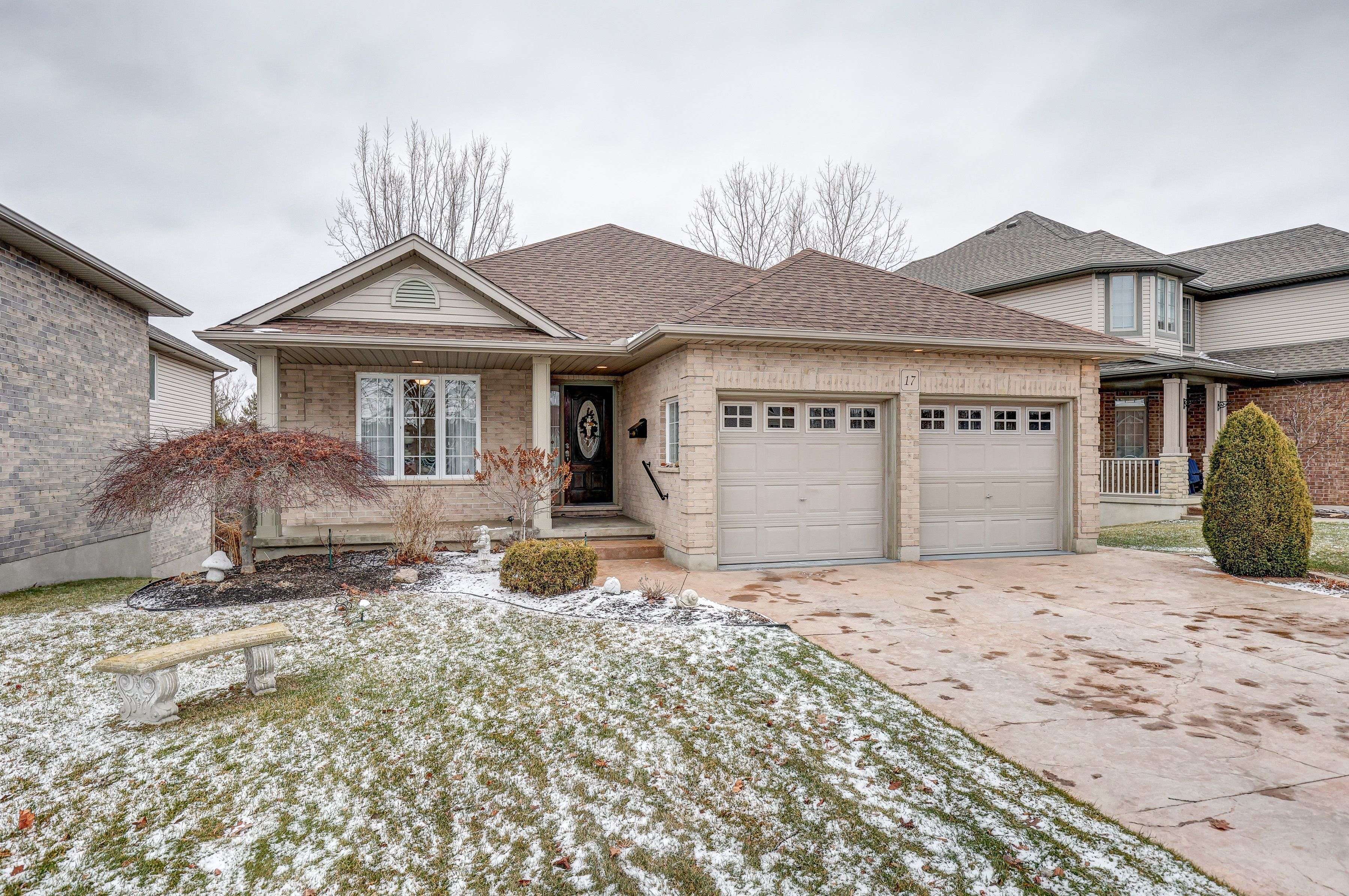 St. Thomas, ON N5R 6K8,17 HICKORY LN