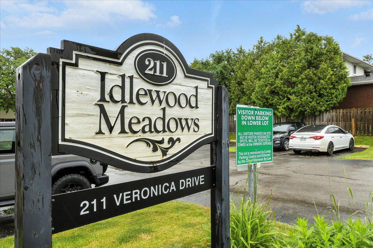 Kitchener, ON N2A 2R8,211 Veronica DR #26