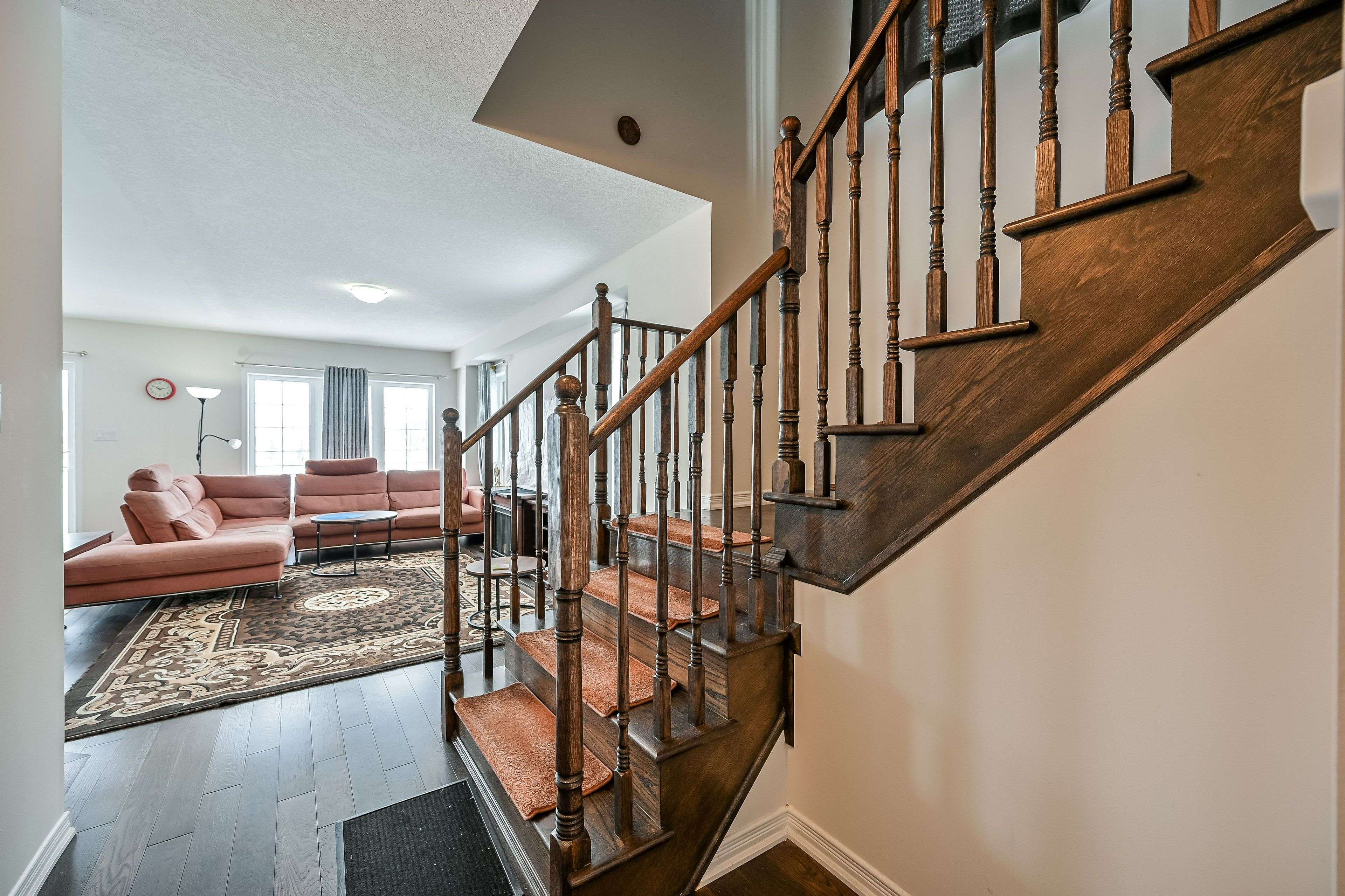 Hamilton, ON L0R 1C0,31 Armes ST