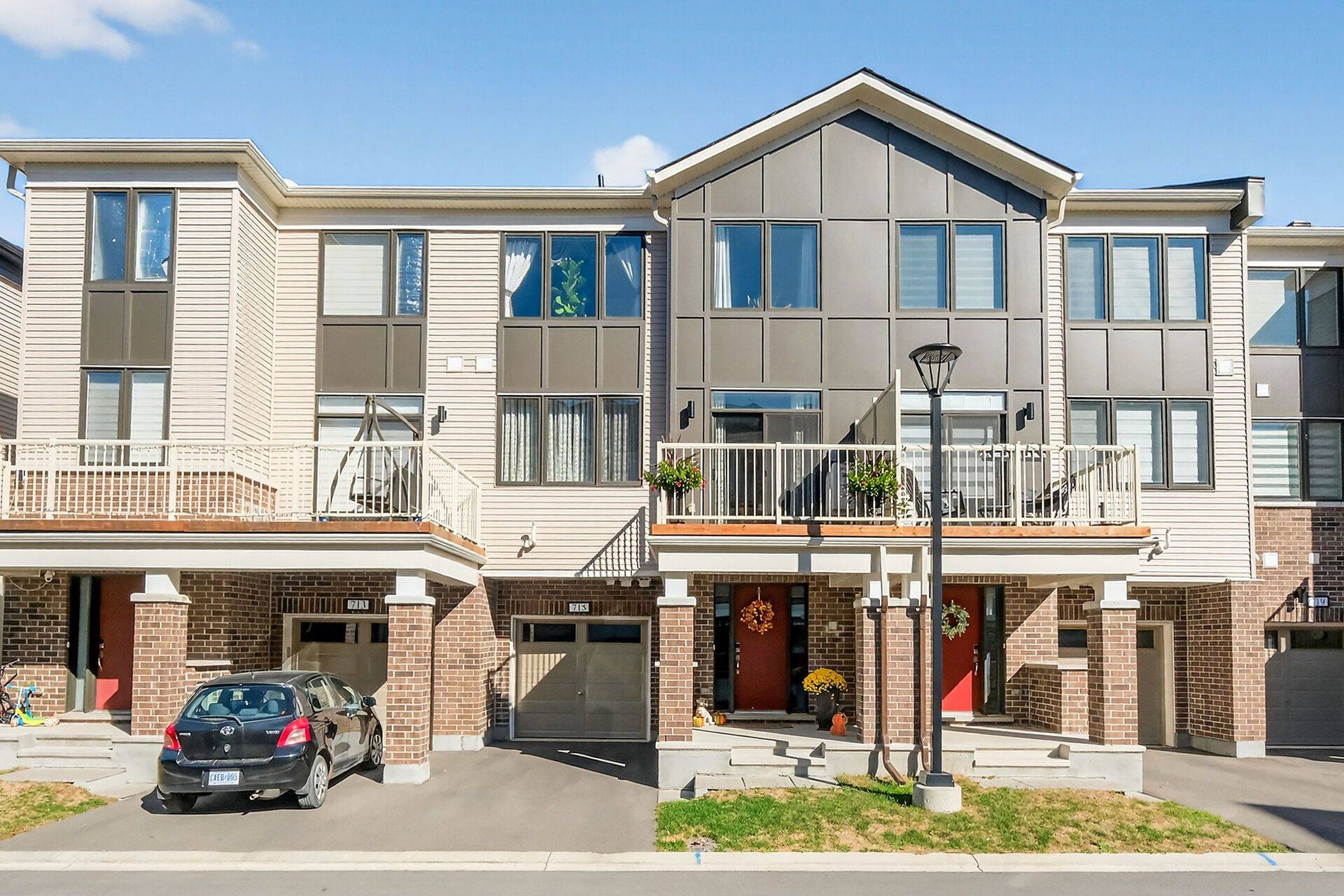 Barrhaven, ON K2J 7B2,715 Hydrus Private