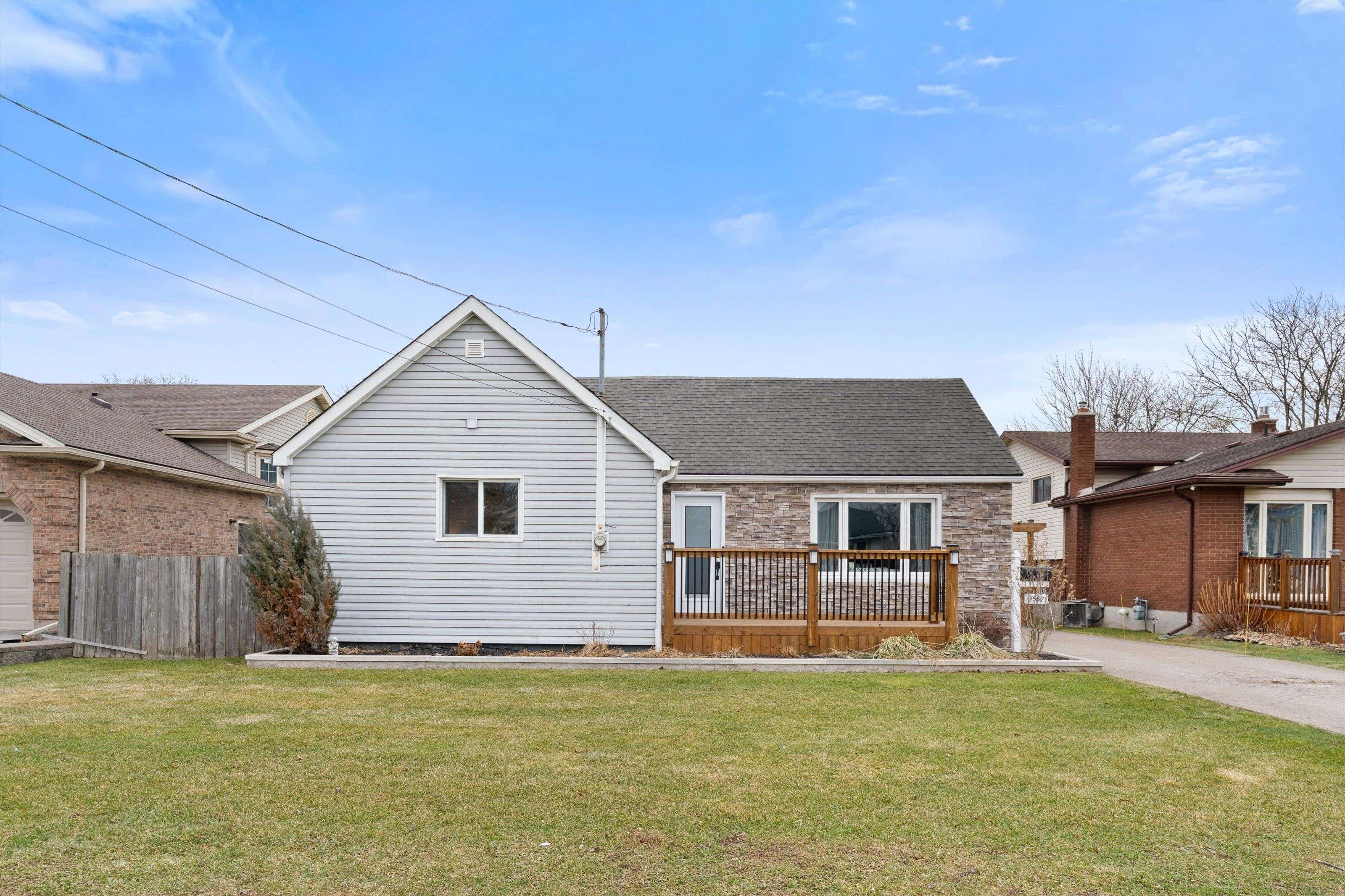 Niagara Falls, ON L2G 5W2,7552 Dorchester RD