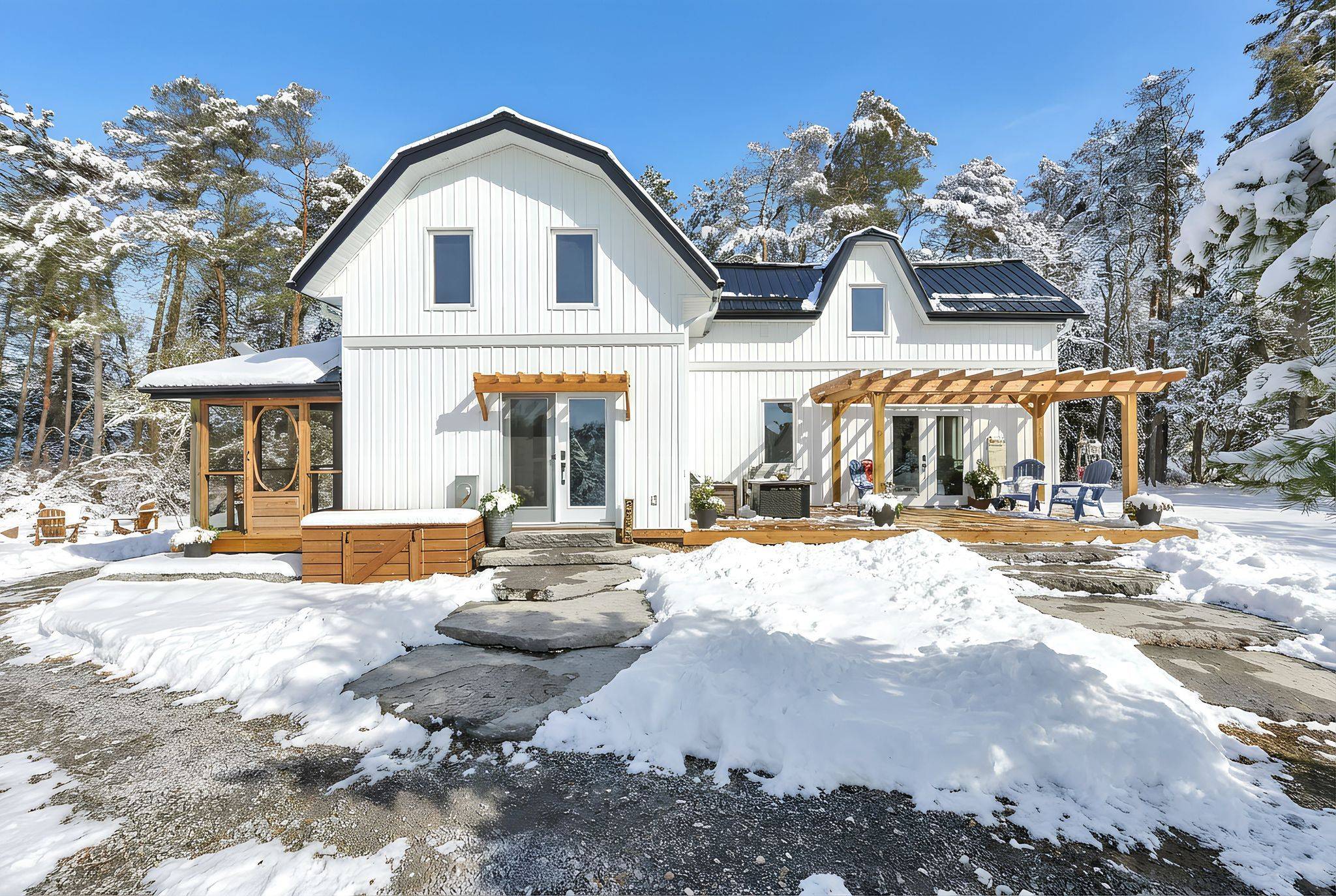 Kawartha Lakes, ON K0M 1N0,2011 Cty Road 121 RD