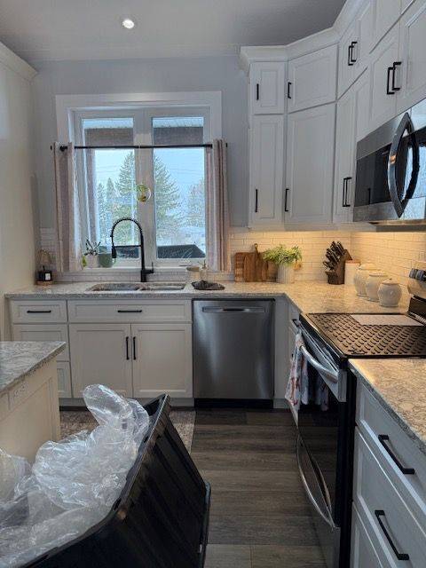 Huron-kinloss, ON N0G 2B0,21 Paxton ST