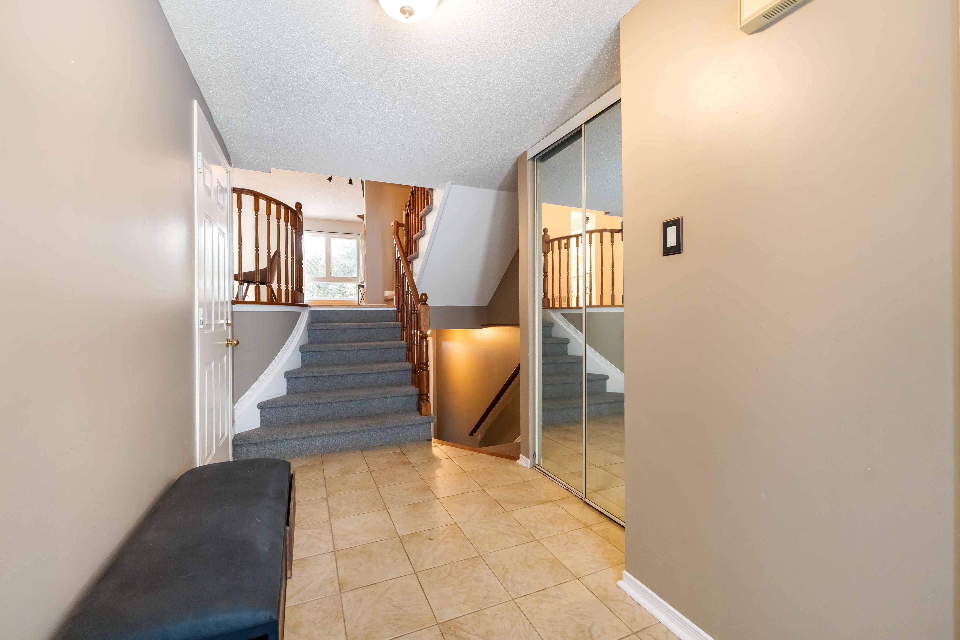 Kanata, ON K2M 2H9,86 Furlong CRES