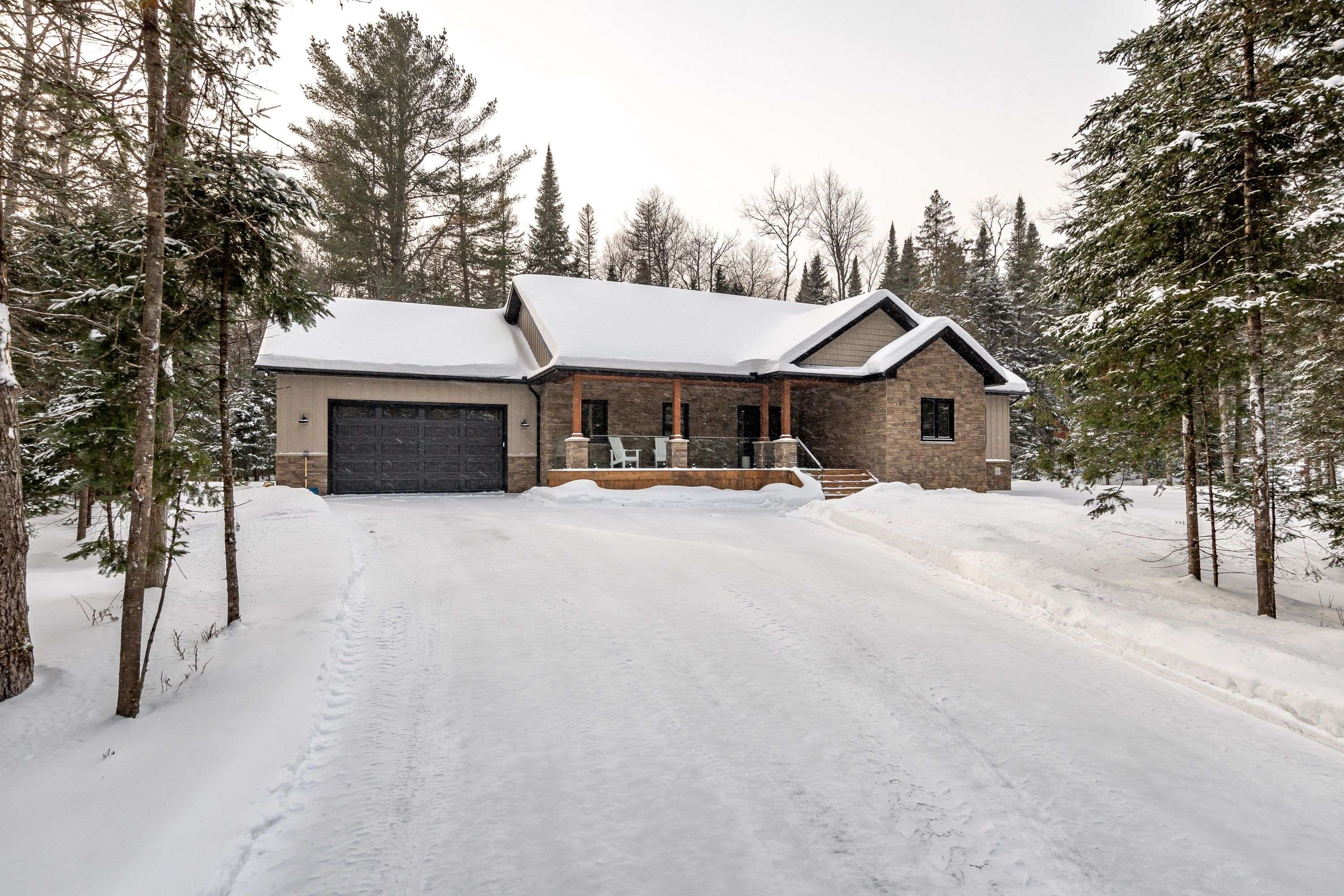 Huntsville, ON P0B 1L0,27 Crimson LN