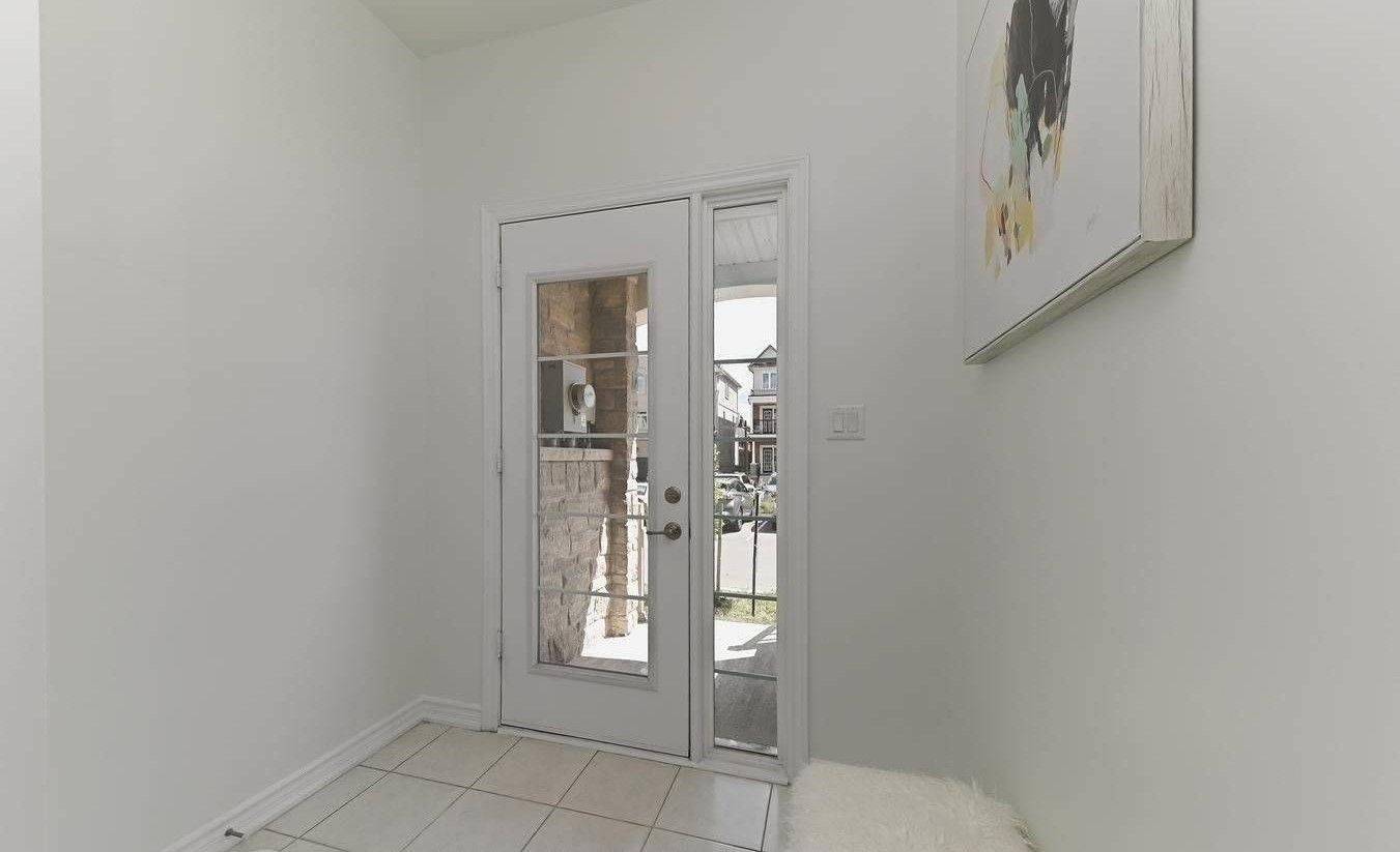 Hamilton, ON L8B 1W3,137 Borers Creek CIR