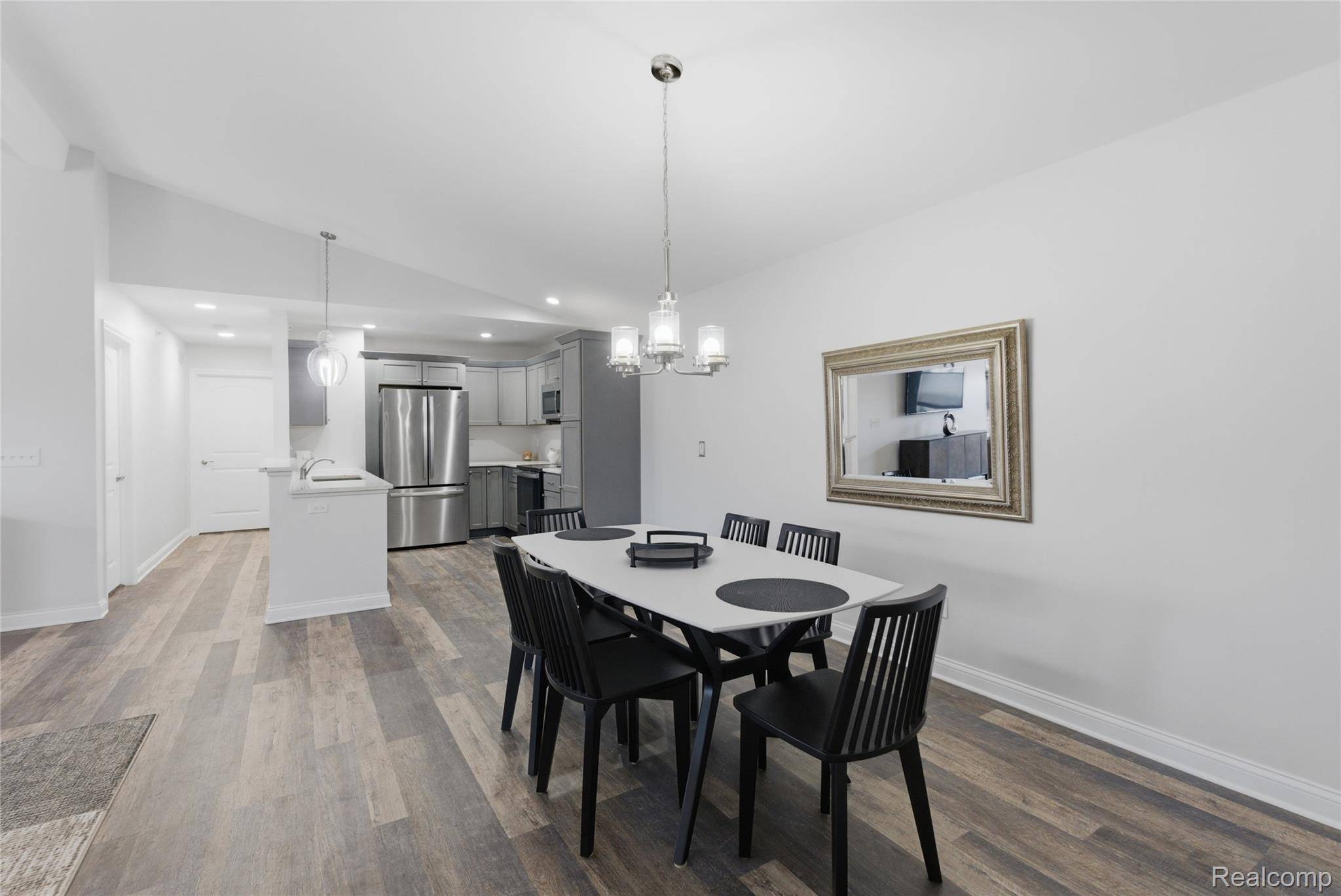 Fenton, MI 48430,907 Watercress LN