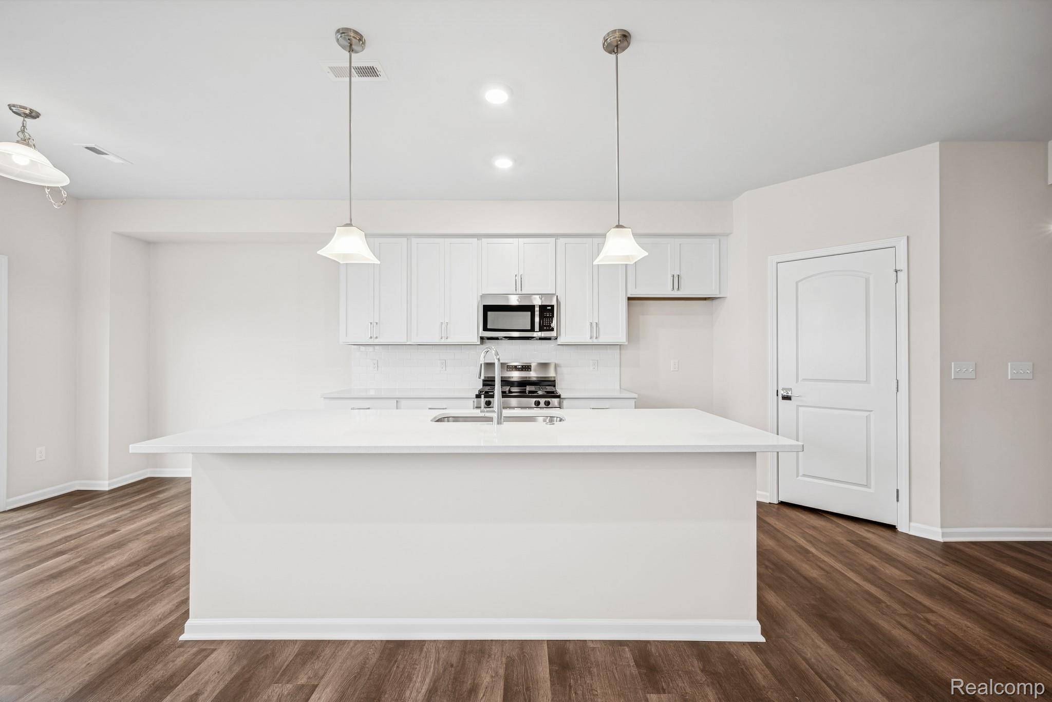 Saline, MI 48176,1905 Salt Springs DR