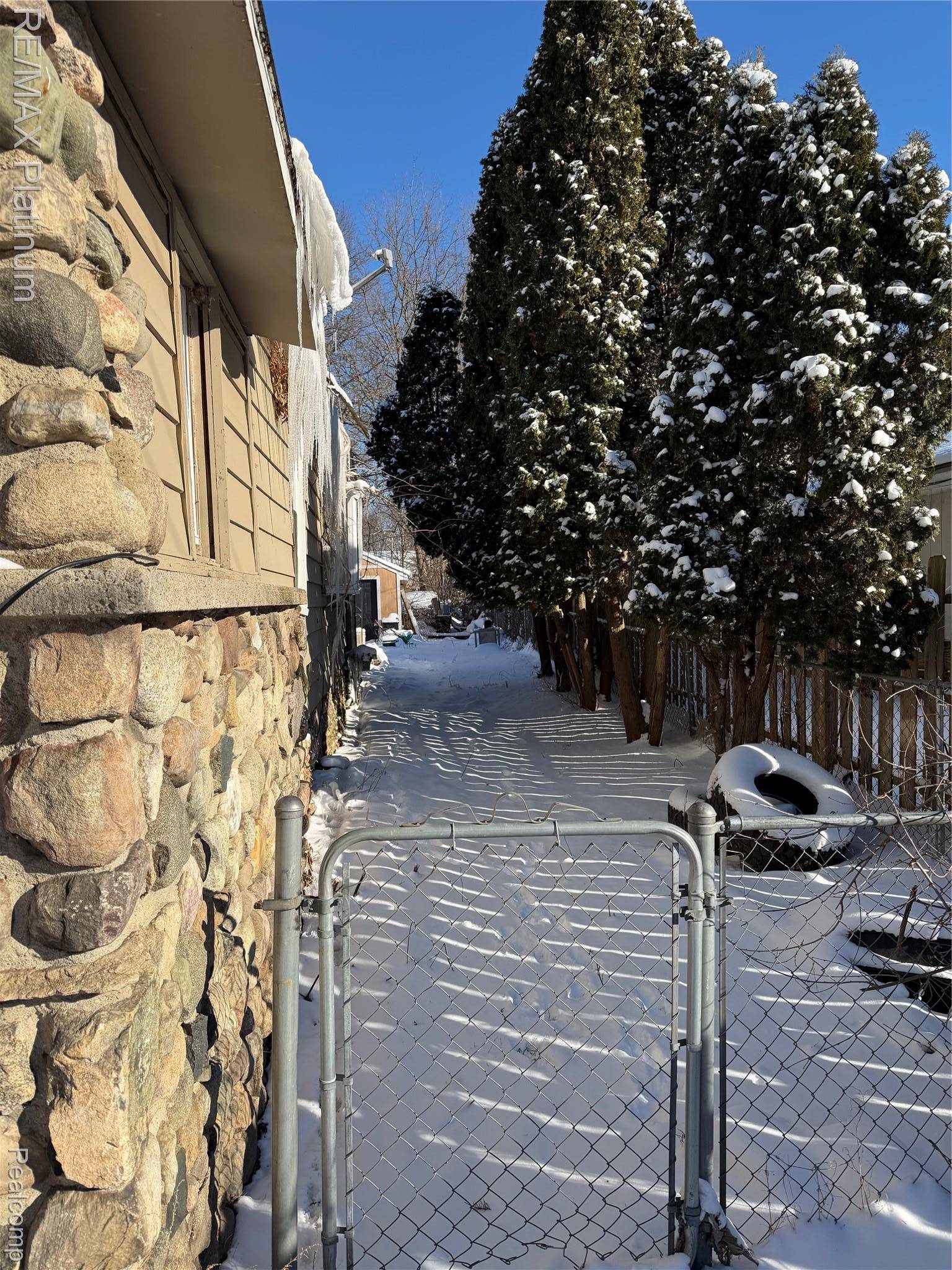 Highland, MI 48356,3426 Maple RDG