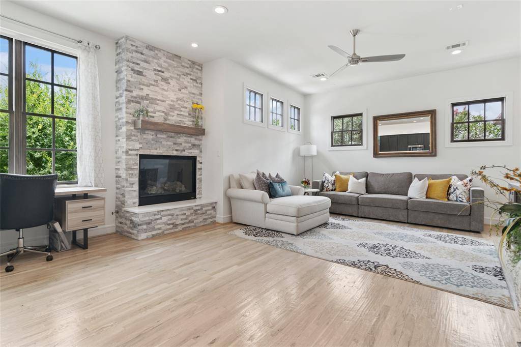 Dallas, TX 75214,5065 Gaston Avenue #101