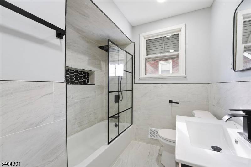 Clifton City, NJ 07011,35-37 Montclair Ave