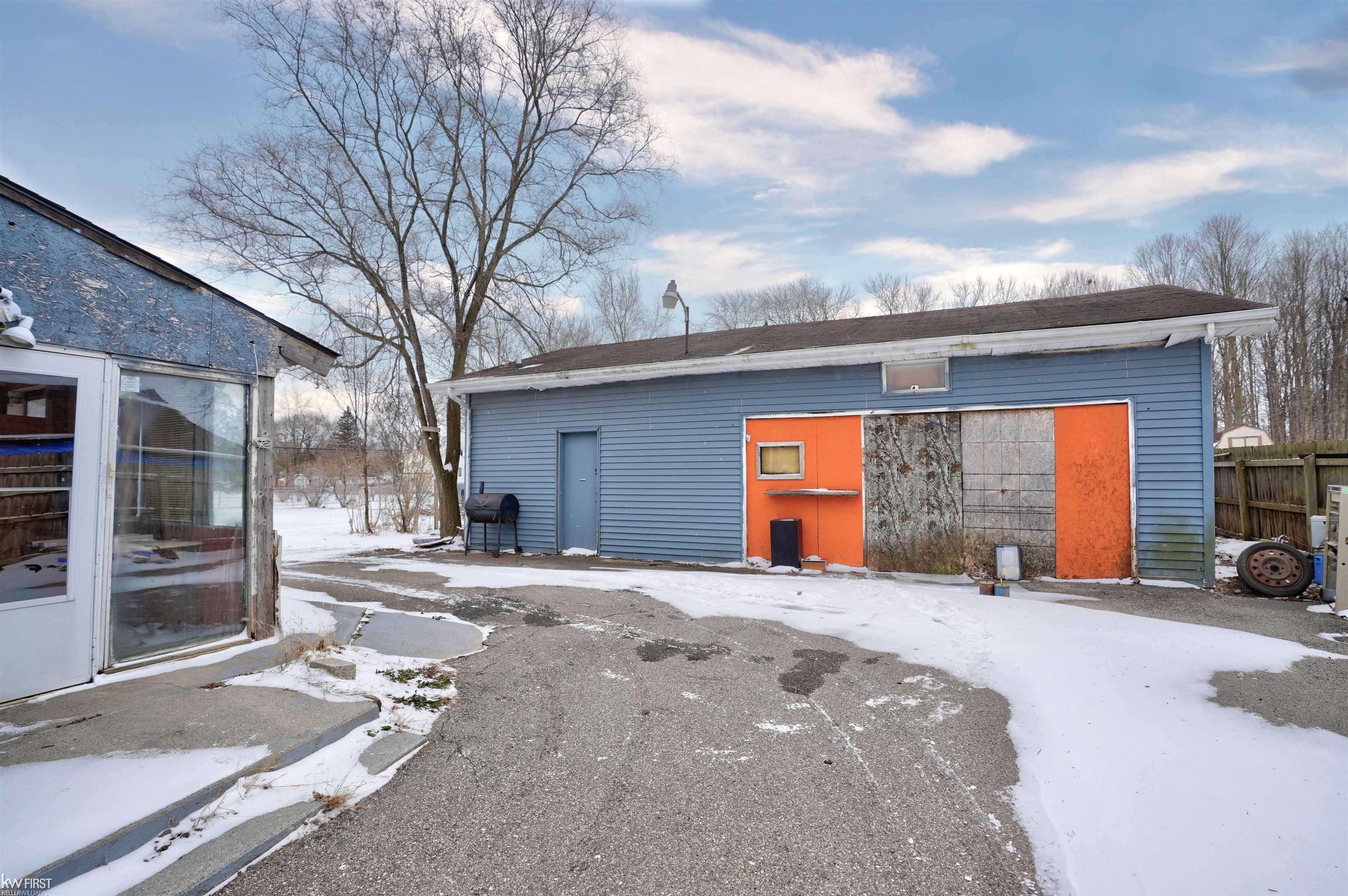 Burton, MI 48529,3280 E Atherton RD