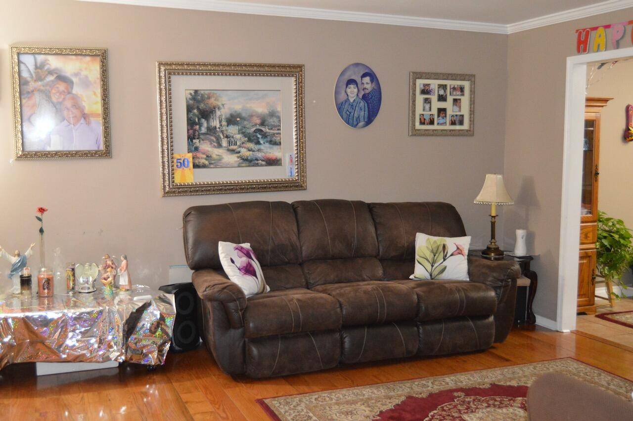 Fowlerville, MI 48836,808 Church ST