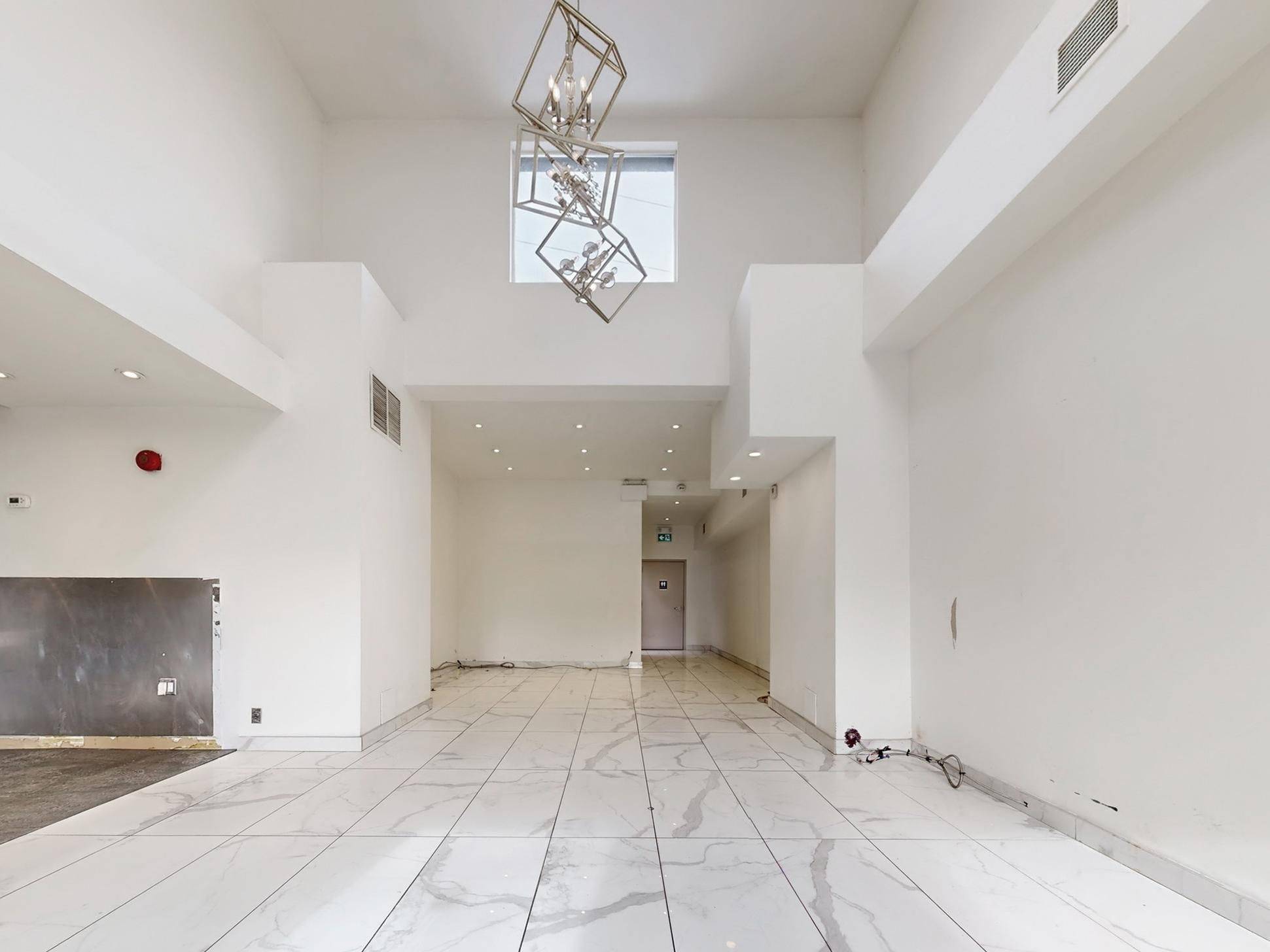 Toronto C09, ON M4W 2B4,406 Summerhill AVE