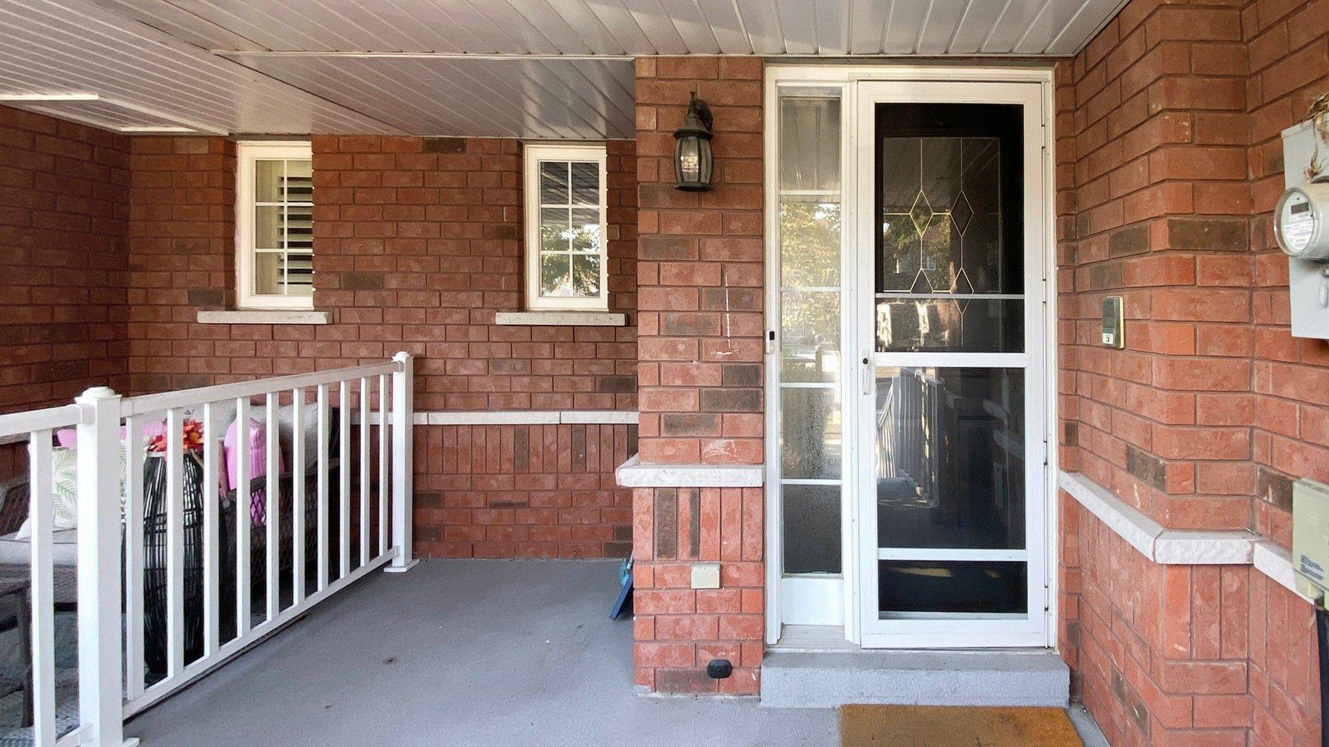 Whitby, ON L1M 1K6,59 Melody DR