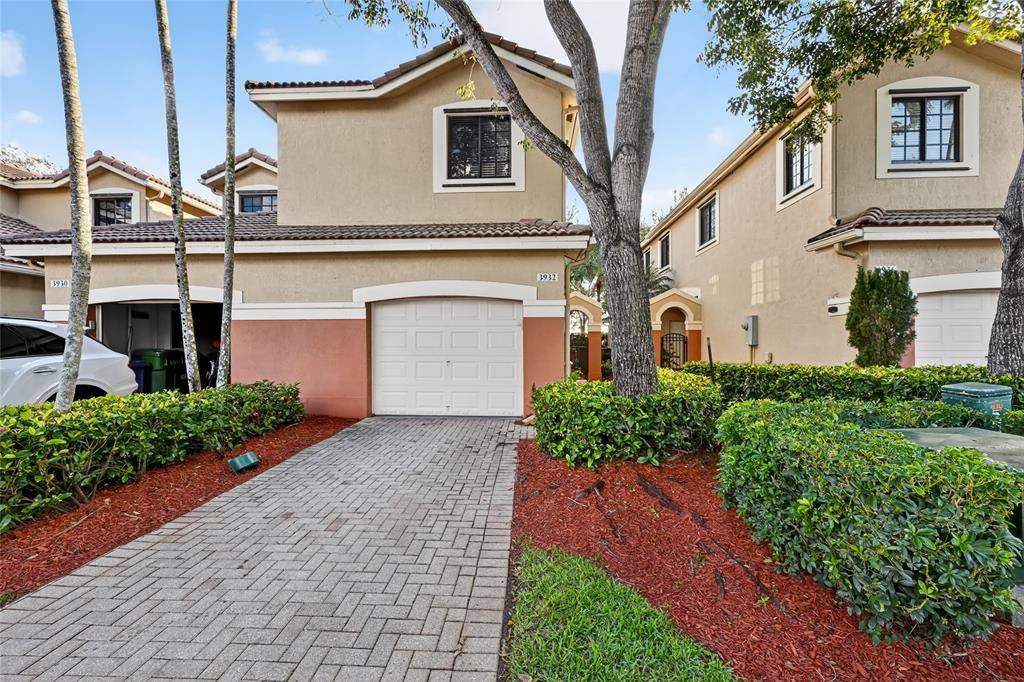 Weston, FL 33332,3932 Mango Dr