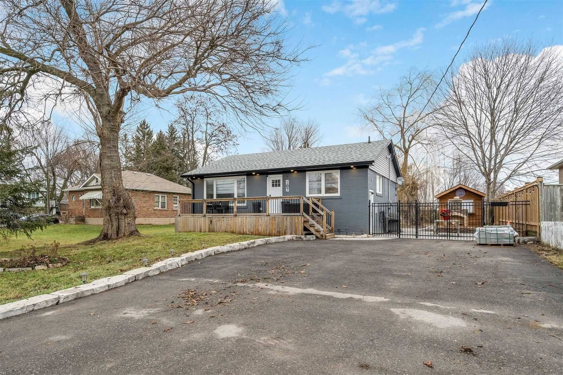 Halton Hills, ON L7G 3H5,107 Main ST N