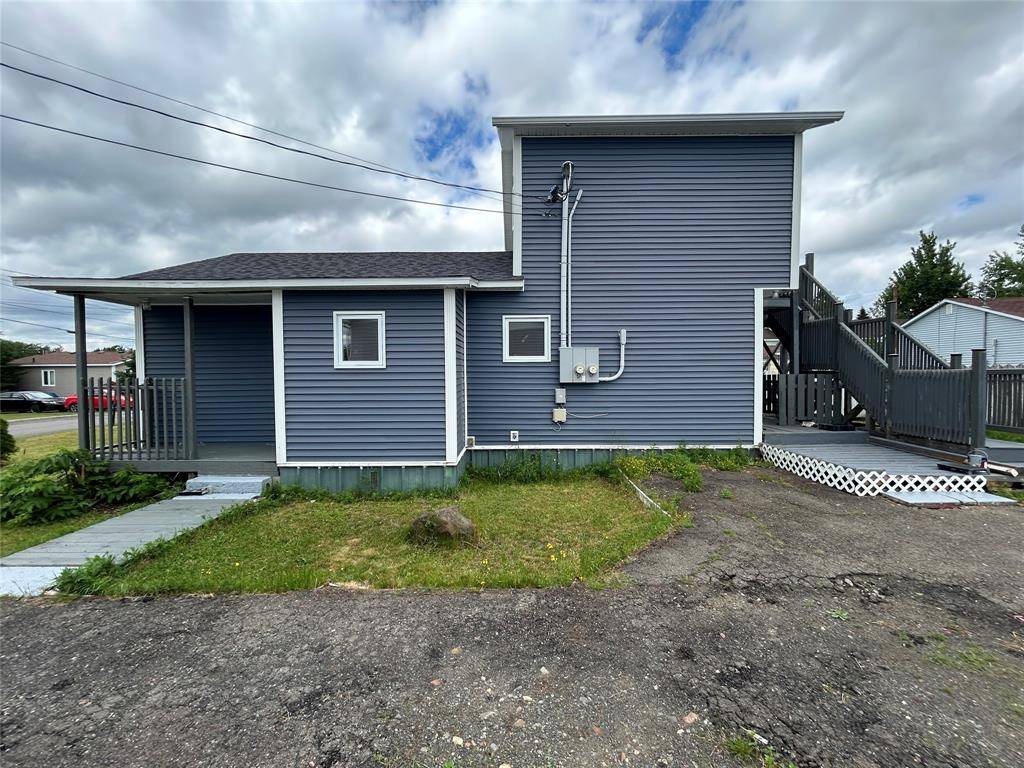 Grand Falls-windsor, NL A2B1C6,5 LeDrew Place