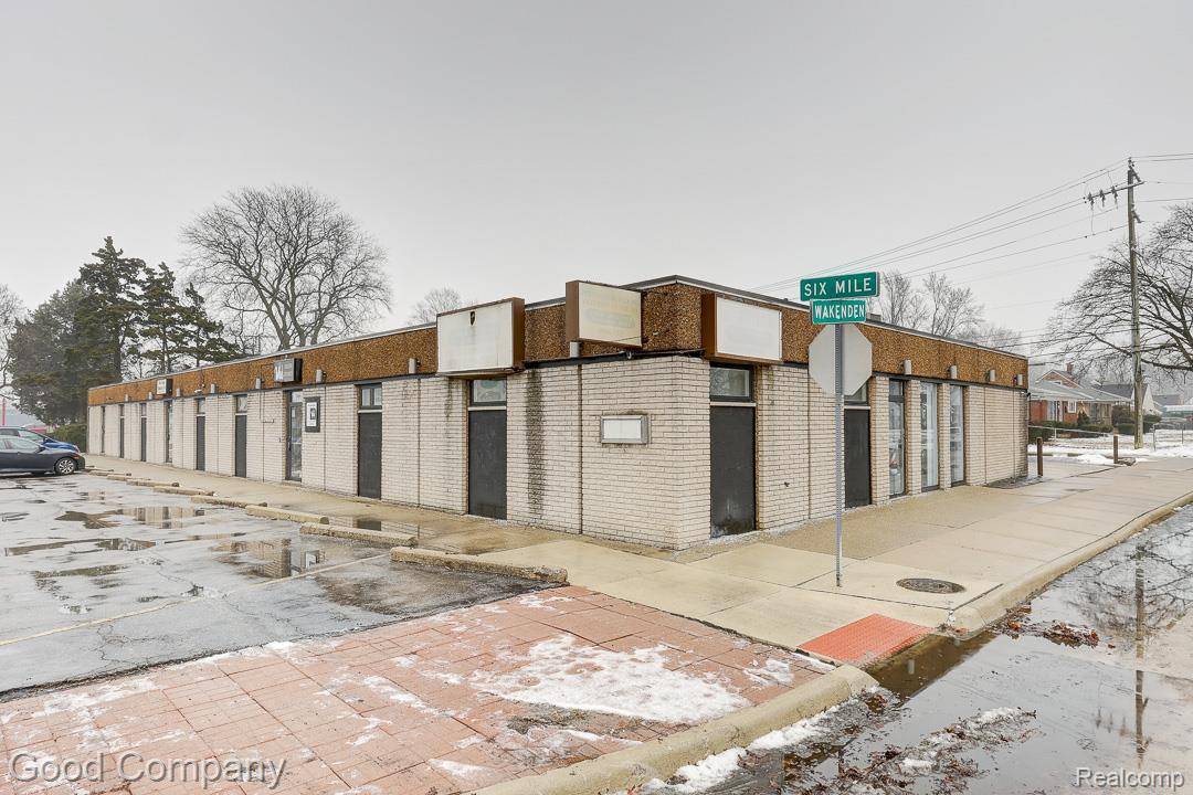 Redford, MI 48240,26095 W 6 Mile RD